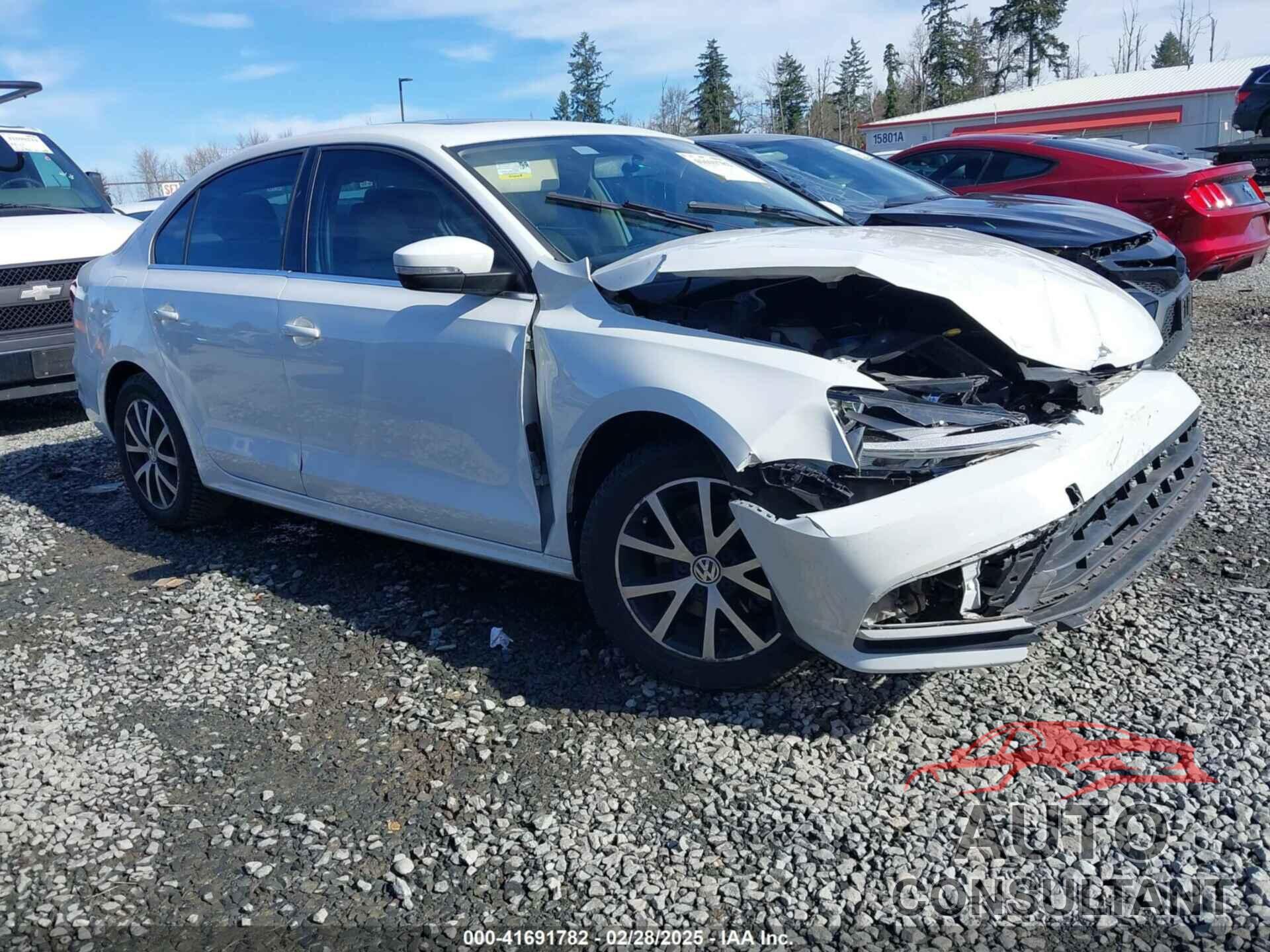 VOLKSWAGEN JETTA 2017 - 3VWDB7AJXHM325773