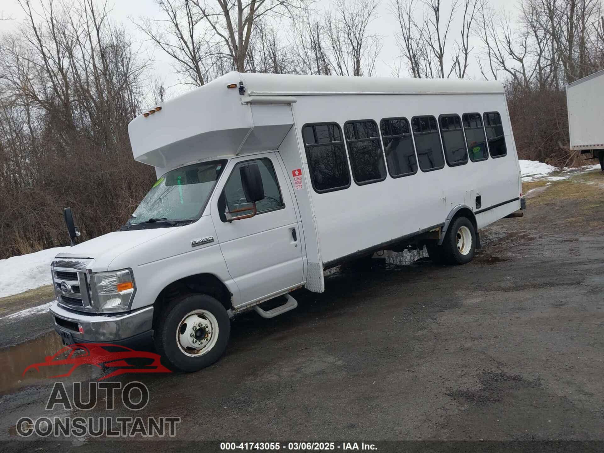 FORD E-450 CUTAWAY 2015 - 1FDFE4FS1FDA02803