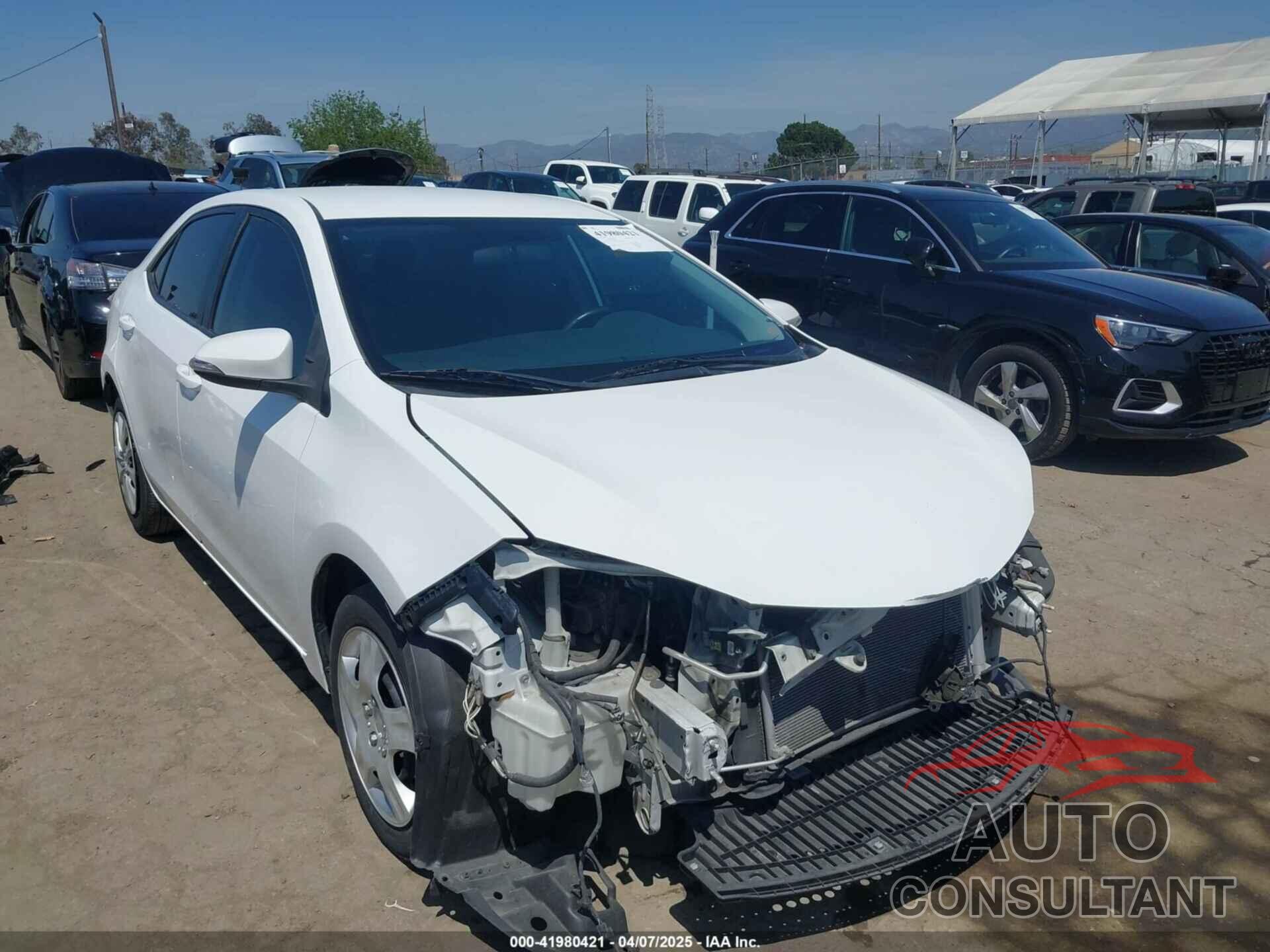 TOYOTA COROLLA 2015 - 5YFBURHE5FP247031