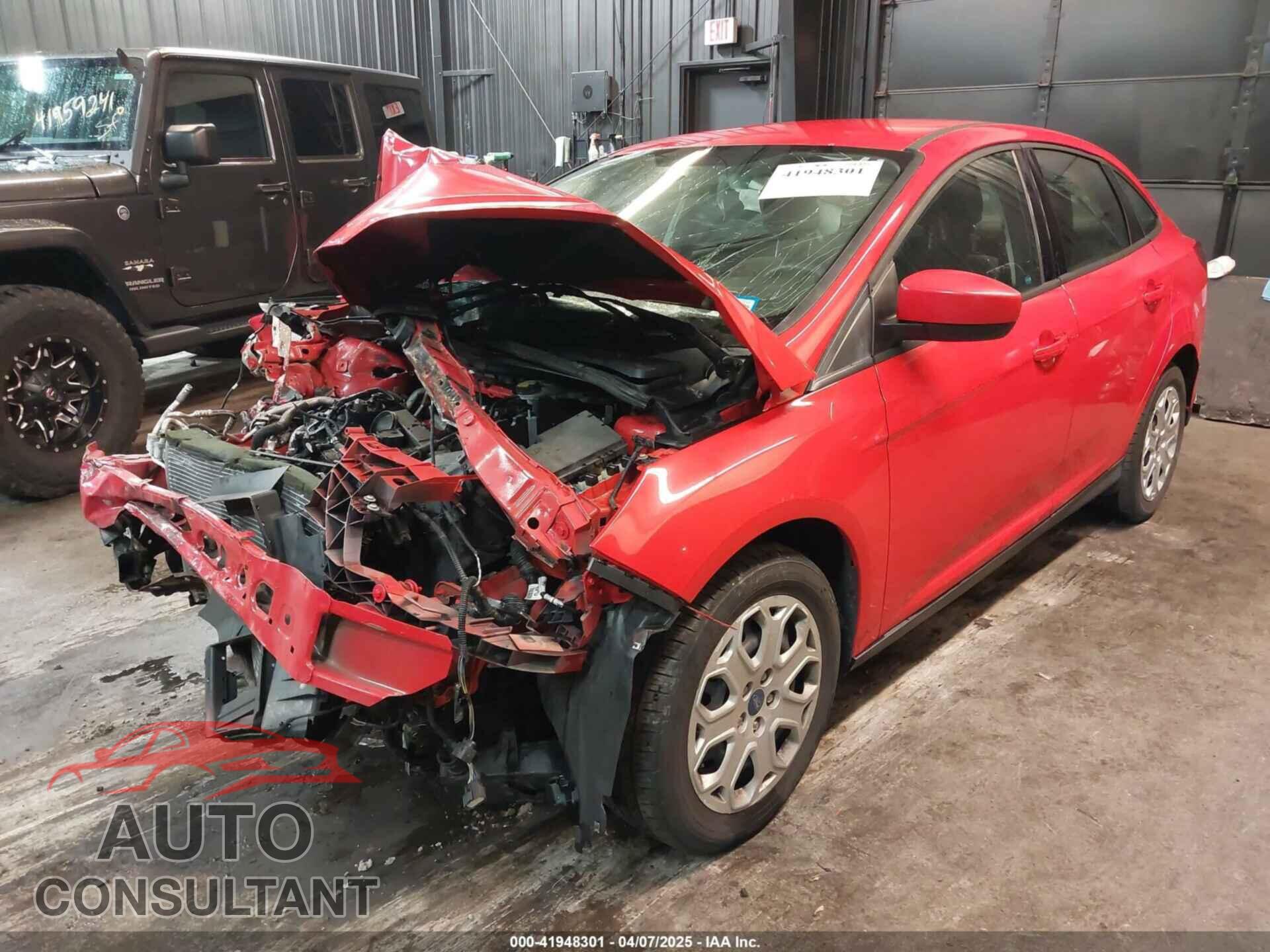 FORD FOCUS 2012 - 1FAHP3F20CL299541