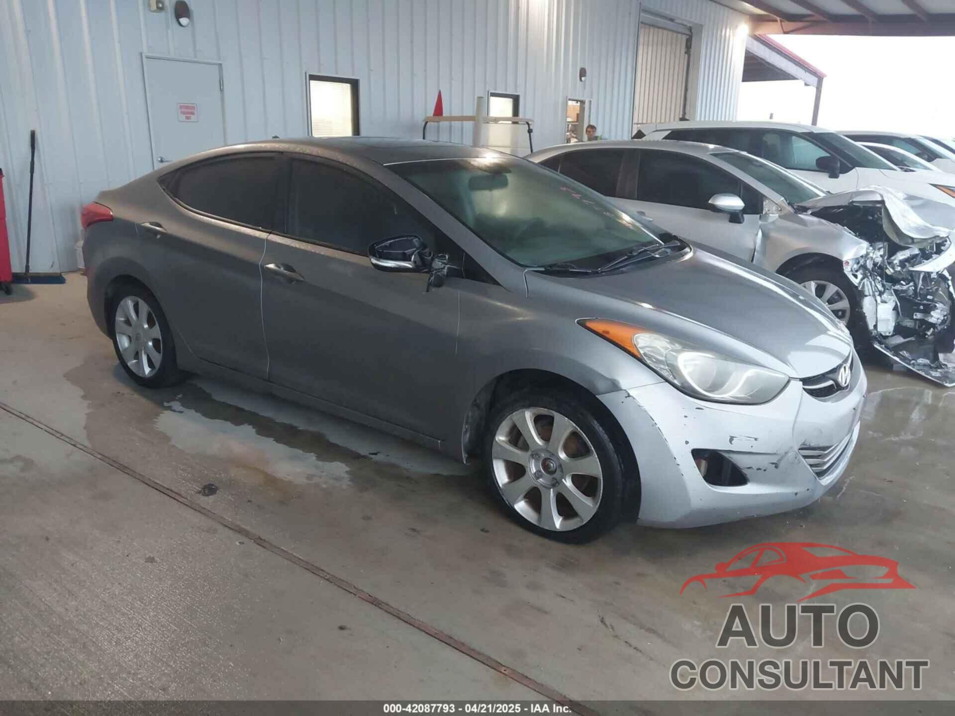 HYUNDAI ELANTRA 2011 - KMHDH4AE9BU107177
