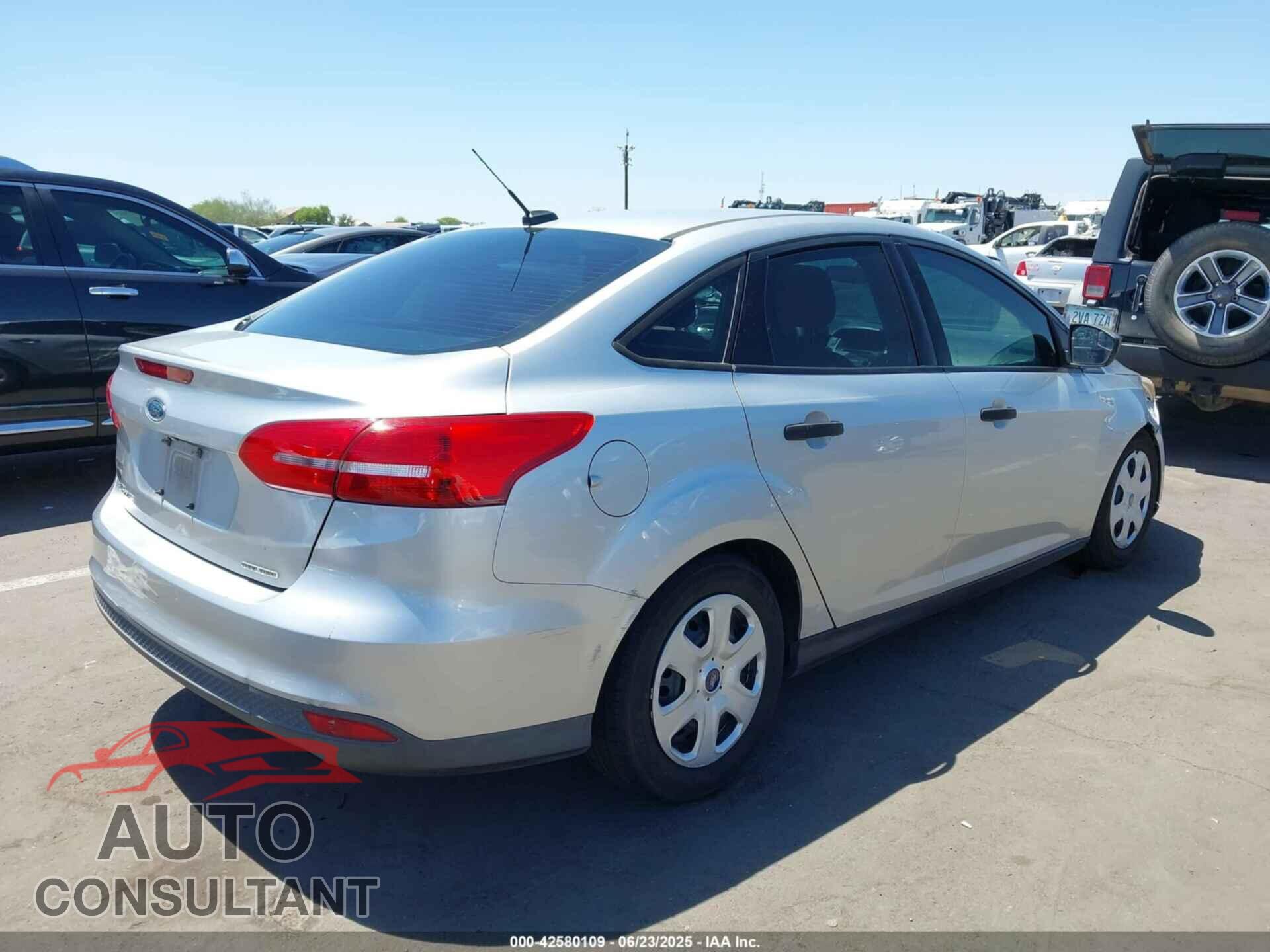 FORD FOCUS 2016 - 1FADP3E2XGL221449