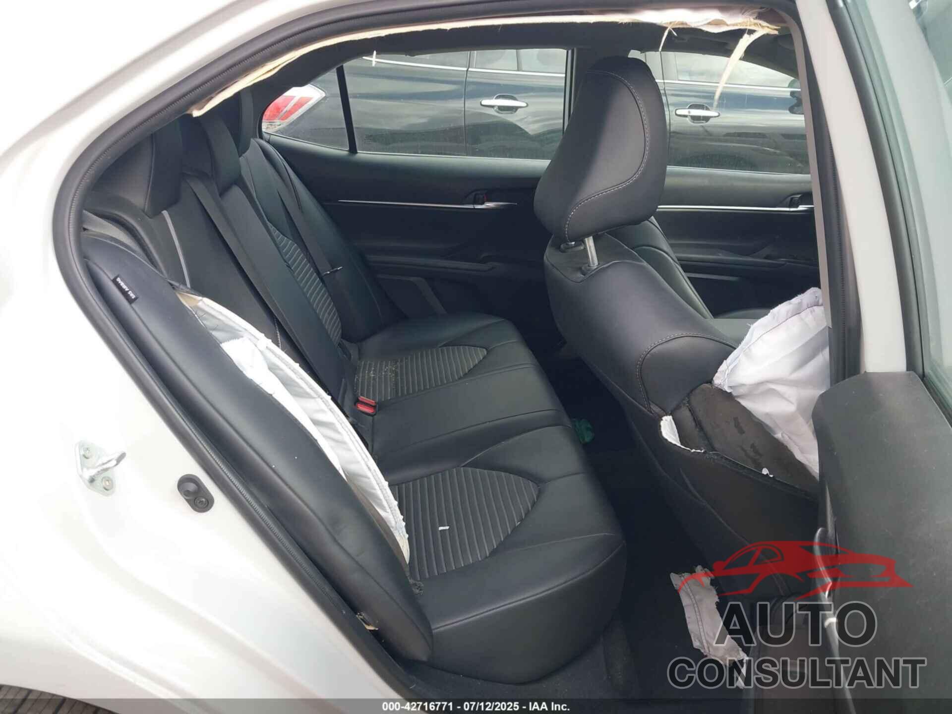 TOYOTA CAMRY 2023 - 4T1G11AKXPU128889