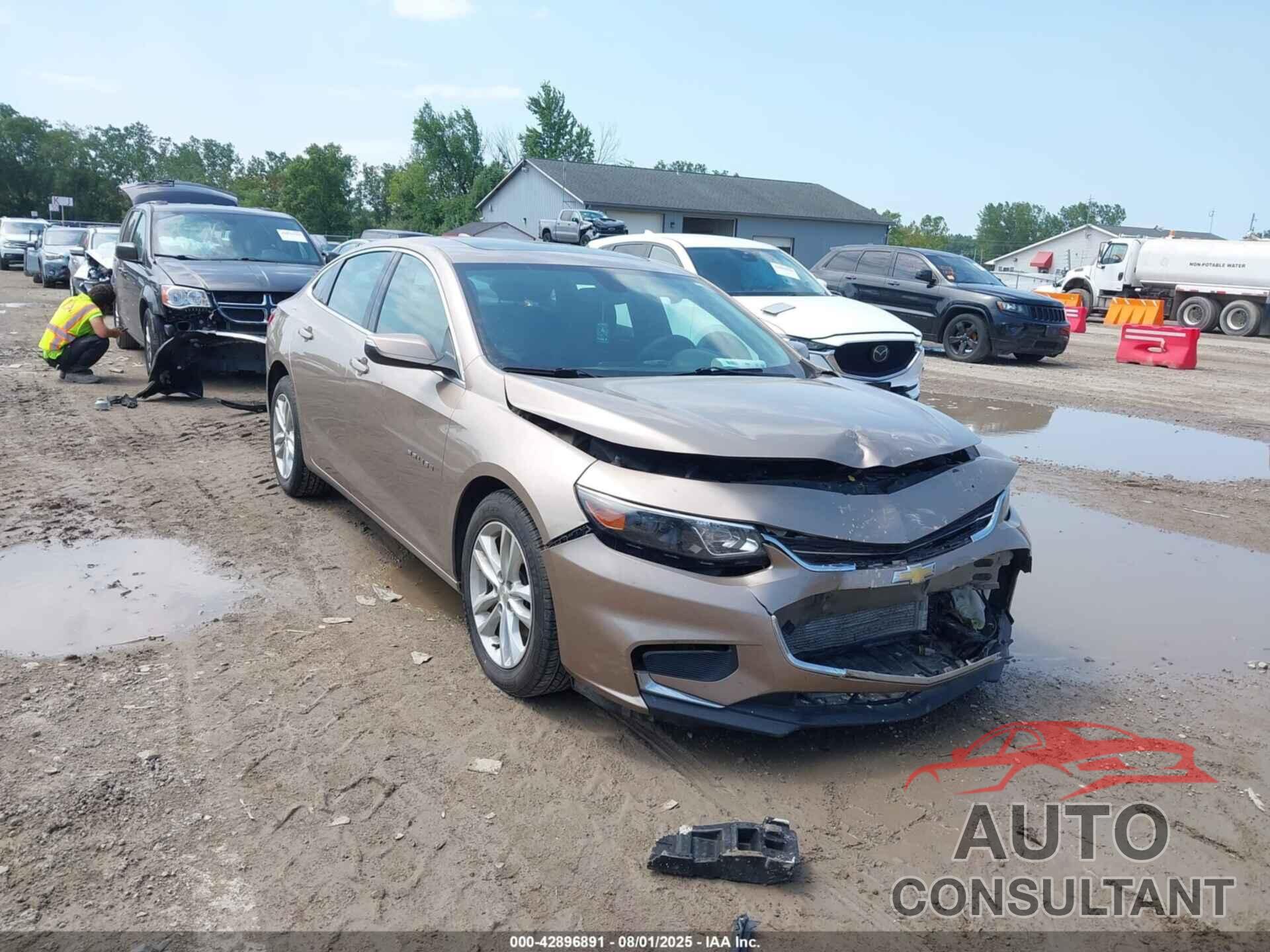 CHEVROLET MALIBU 2018 - 1G1ZD5ST1JF119358