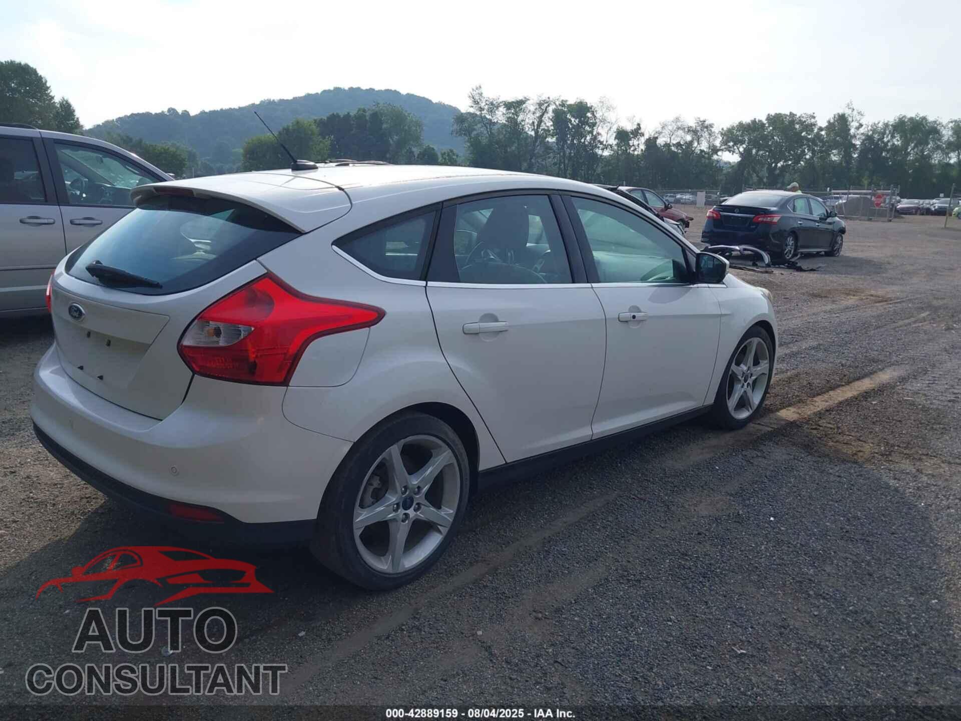 FORD FOCUS 2012 - 1FAHP3N28CL308942