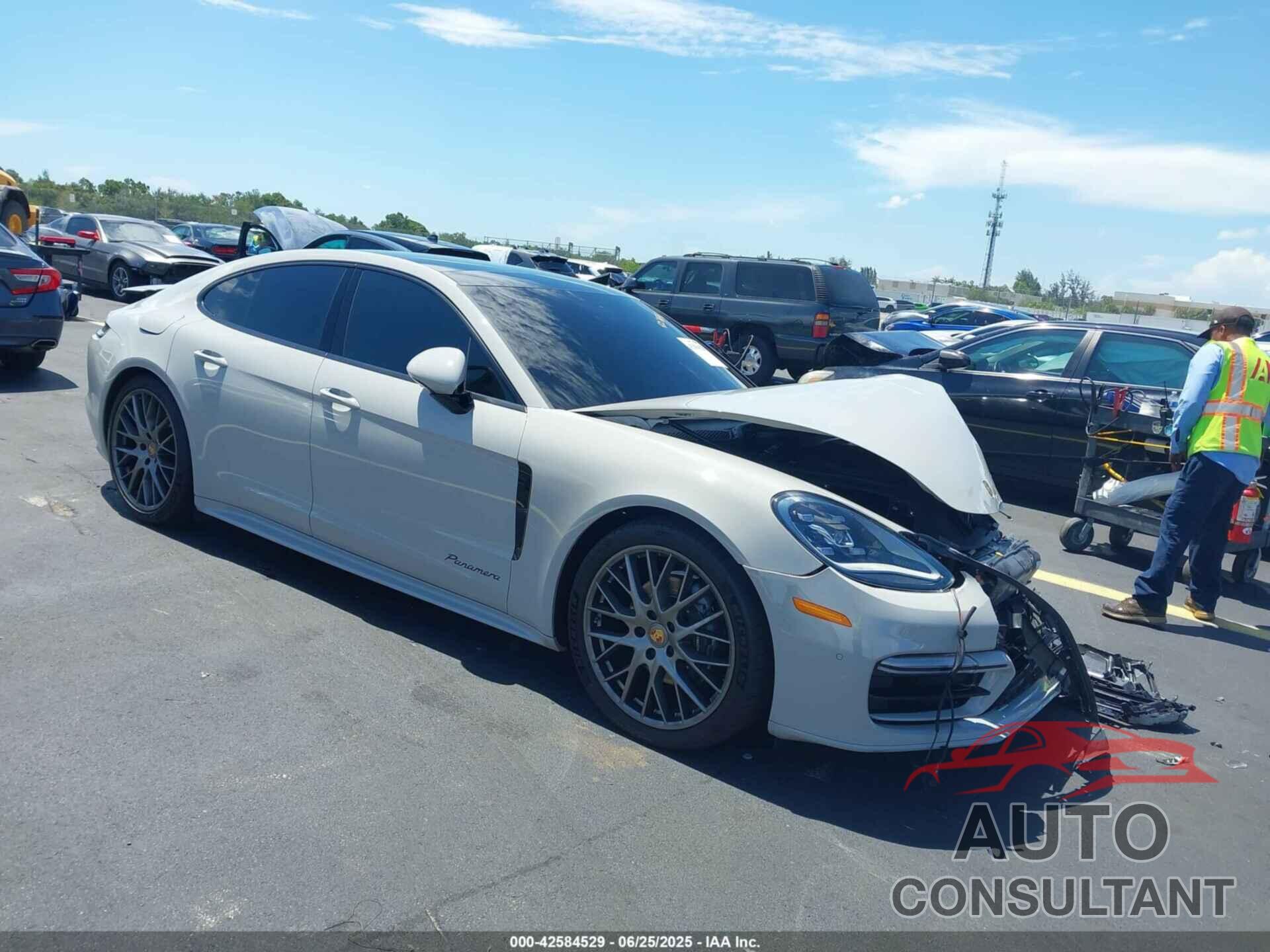 PORSCHE PANAMERA 2021 - WP0AJ2A78ML116401