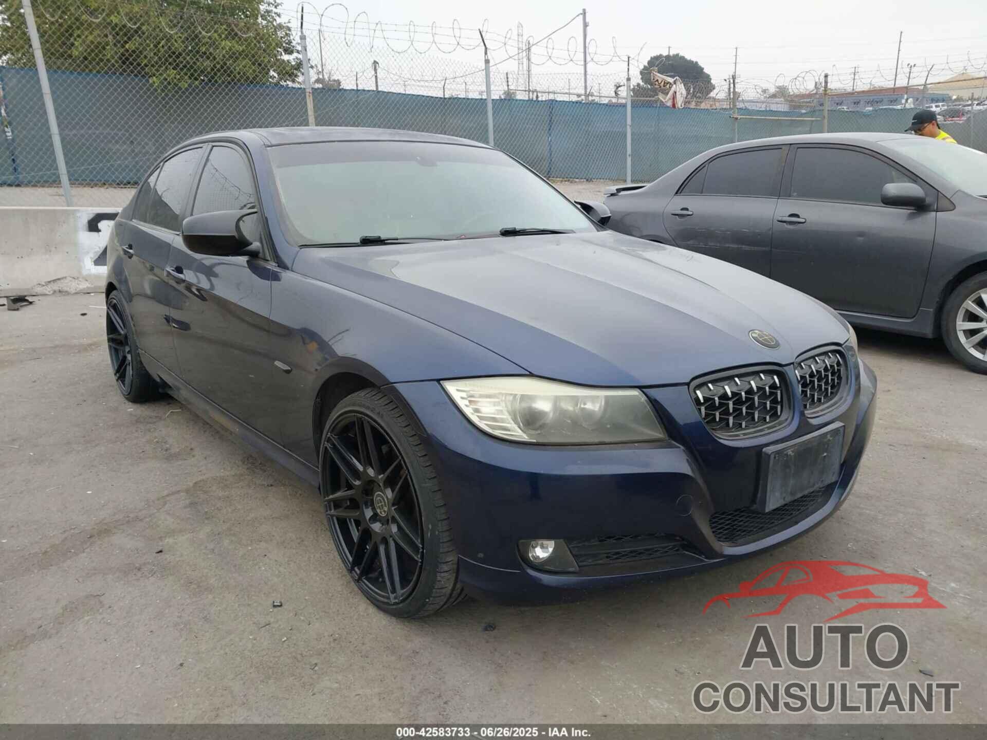 BMW 328I 2011 - WBAPH5G53BNM83315
