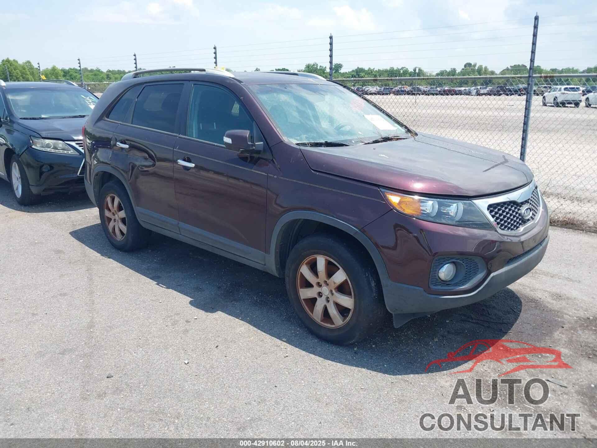 KIA SORENTO 2011 - 5XYKT4A10BG174906