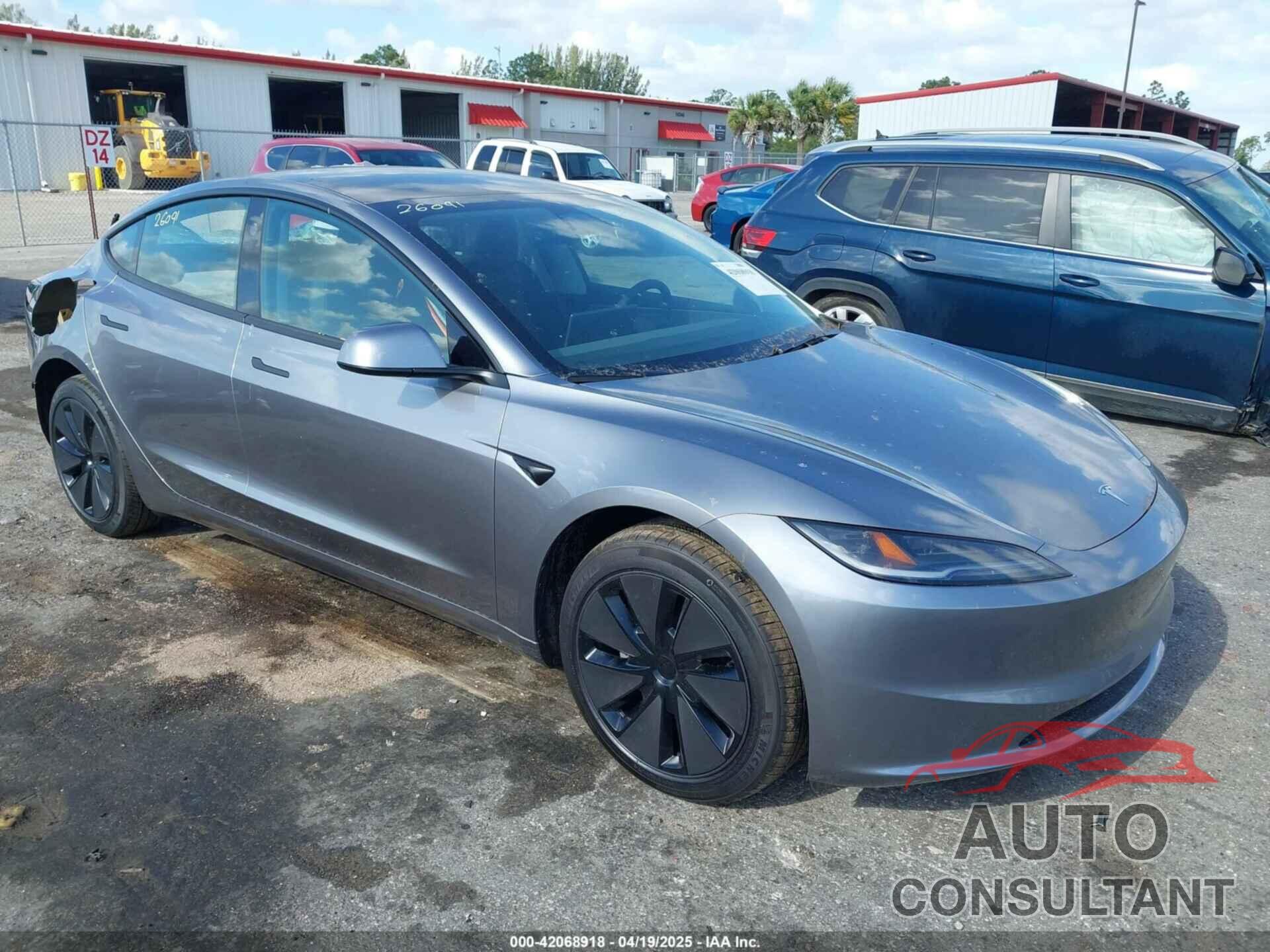 TESLA MODEL 3 2025 - 5YJ3E1EA7SF892239