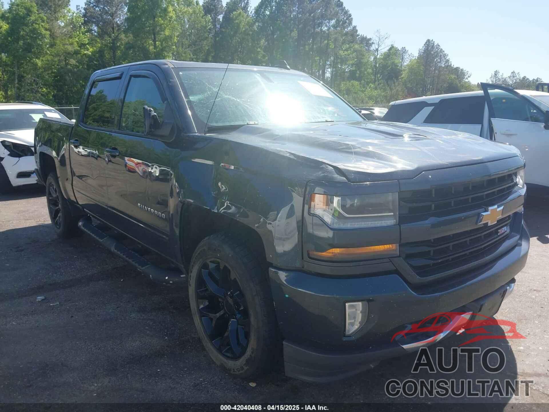 CHEVROLET SILVERADO 1500 2018 - 3GCUKREC5JG106492