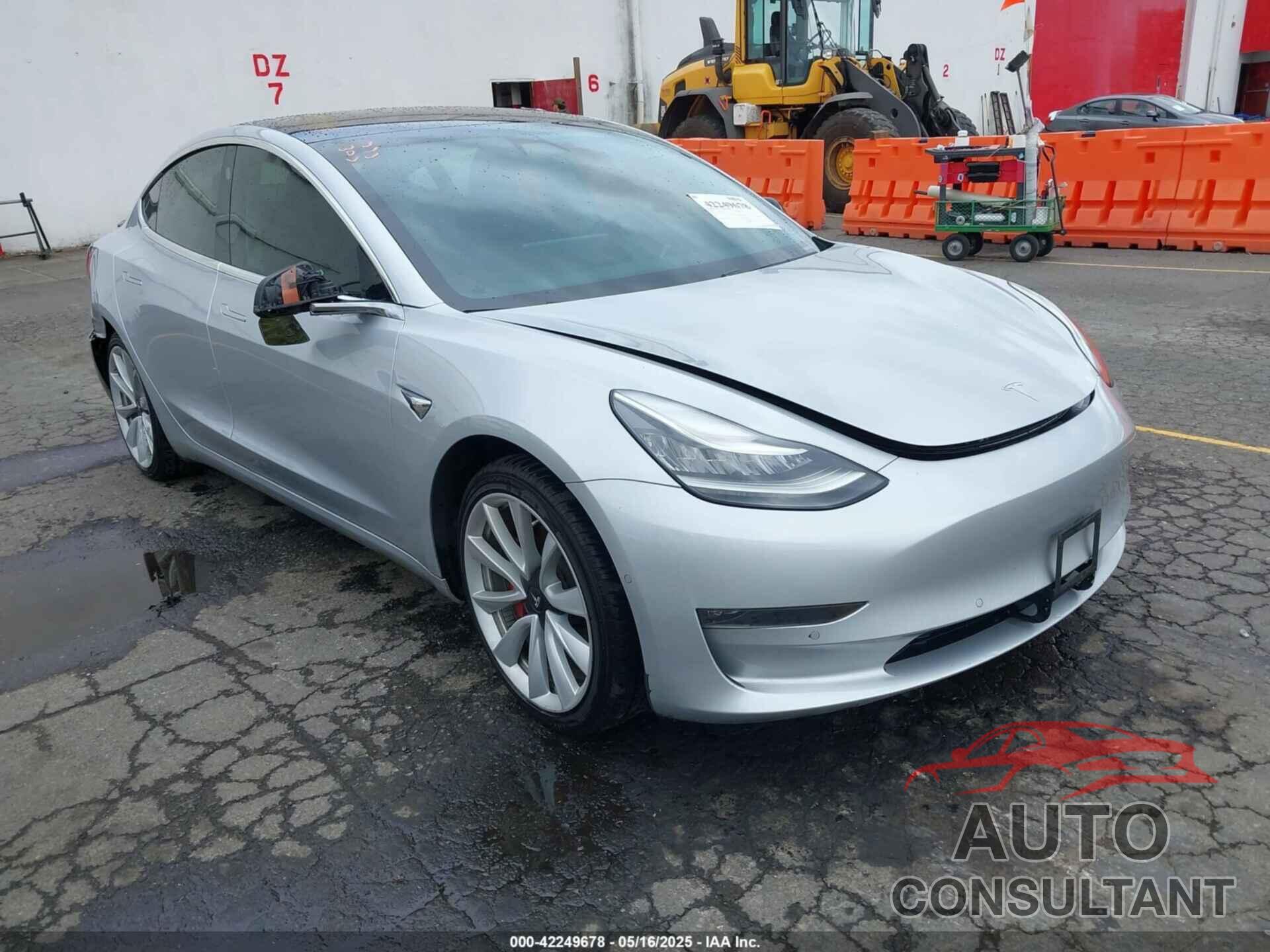 TESLA MODEL 3 2018 - 5YJ3E1EA6JF039278