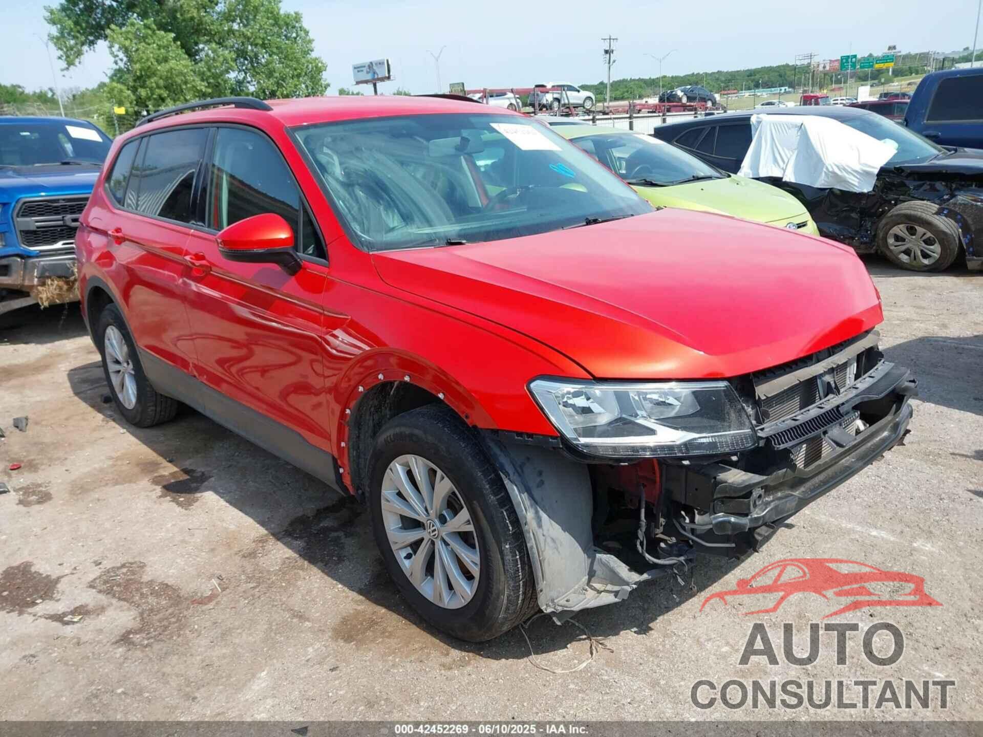 VOLKSWAGEN TIGUAN 2018 - 3VV1B7AX6JM091357