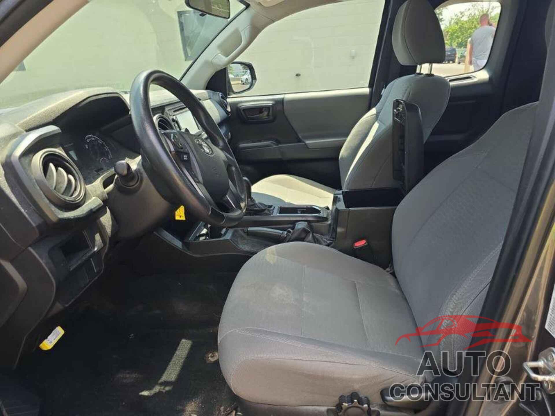 TOYOTA TACOMA 2017 - 5TFSX5EN2HX052027