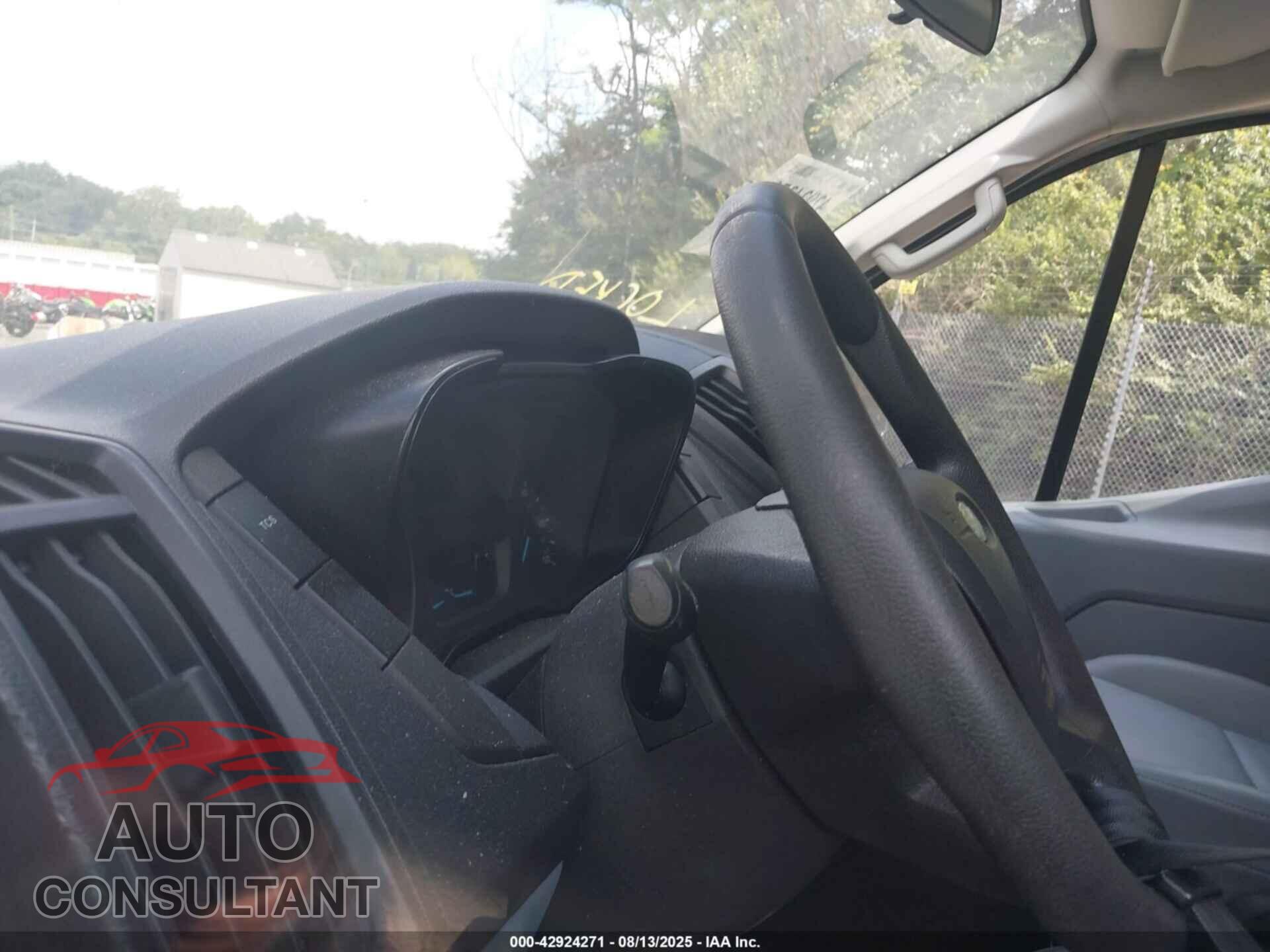 FORD TRANSIT-150 2015 - 1FTNE1YM2FKA41540