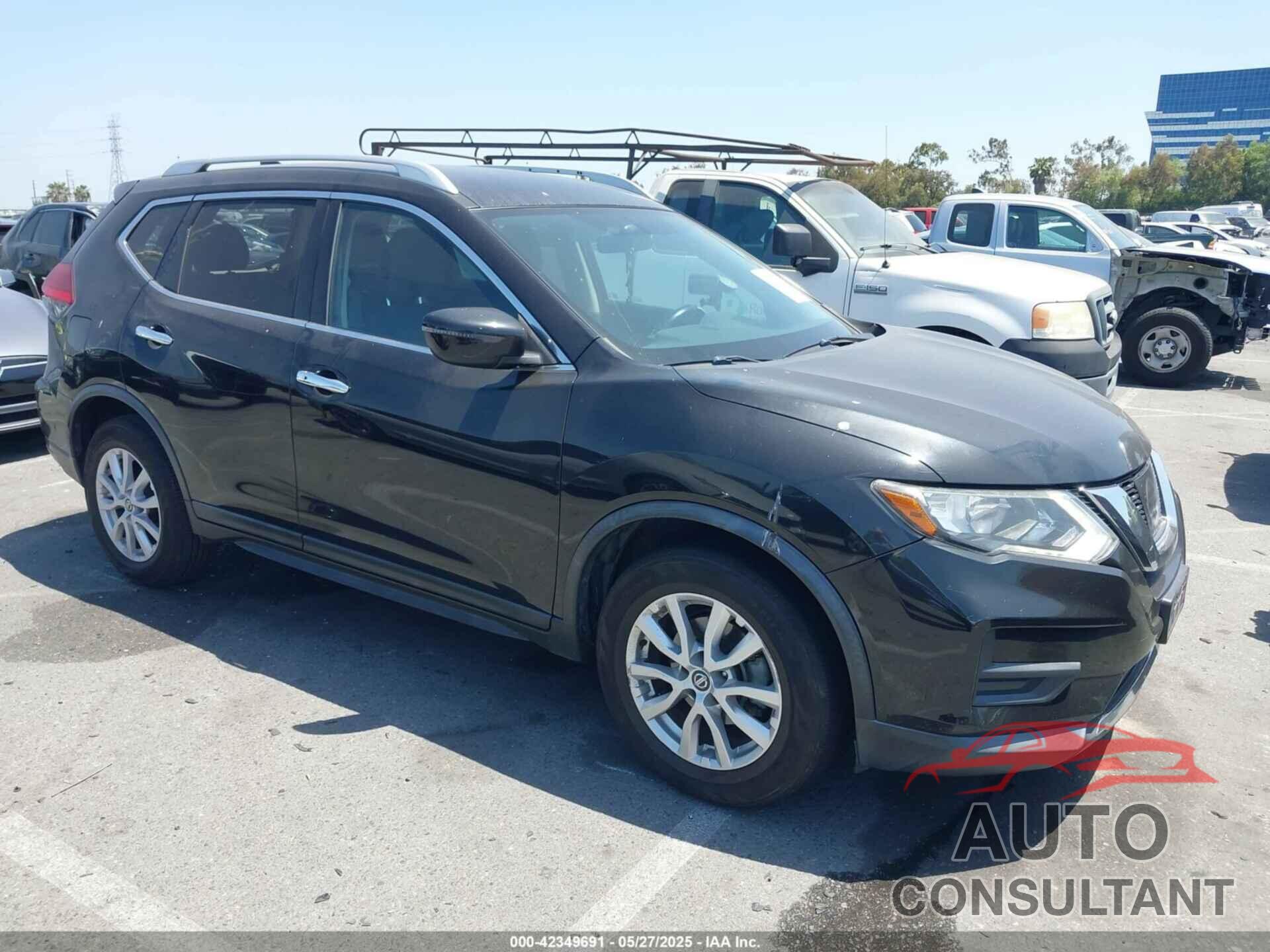NISSAN ROGUE 2017 - KNMAT2MT6HP589618