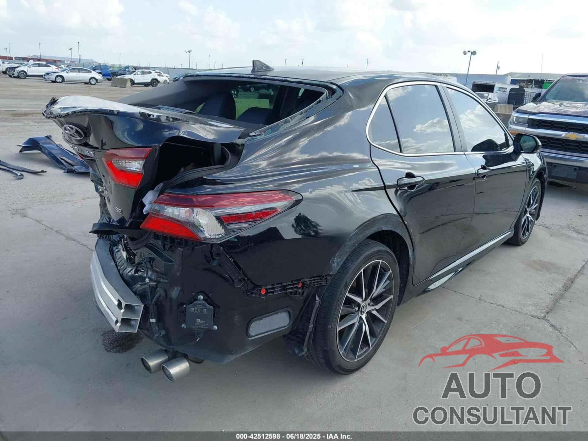 TOYOTA CAMRY 2021 - 4T1S11AK7MU561222