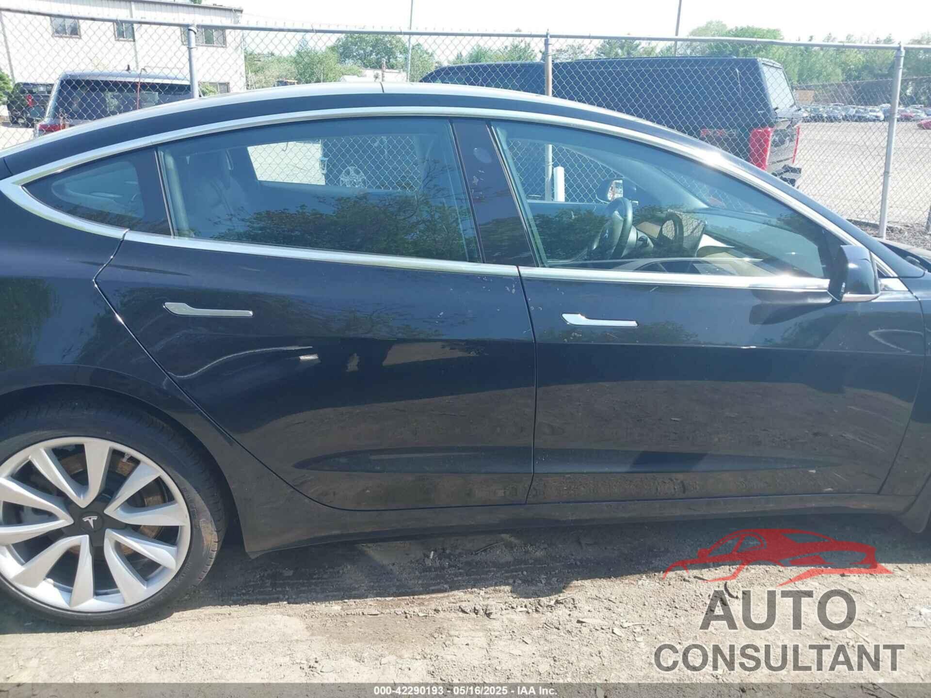 TESLA MODEL 3 2018 - 5YJ3E1EB9JF086703