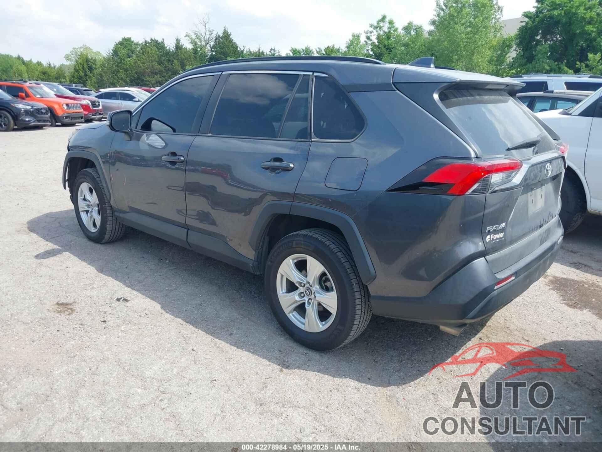 TOYOTA RAV4 2021 - 2T3W1RFV5MC092028