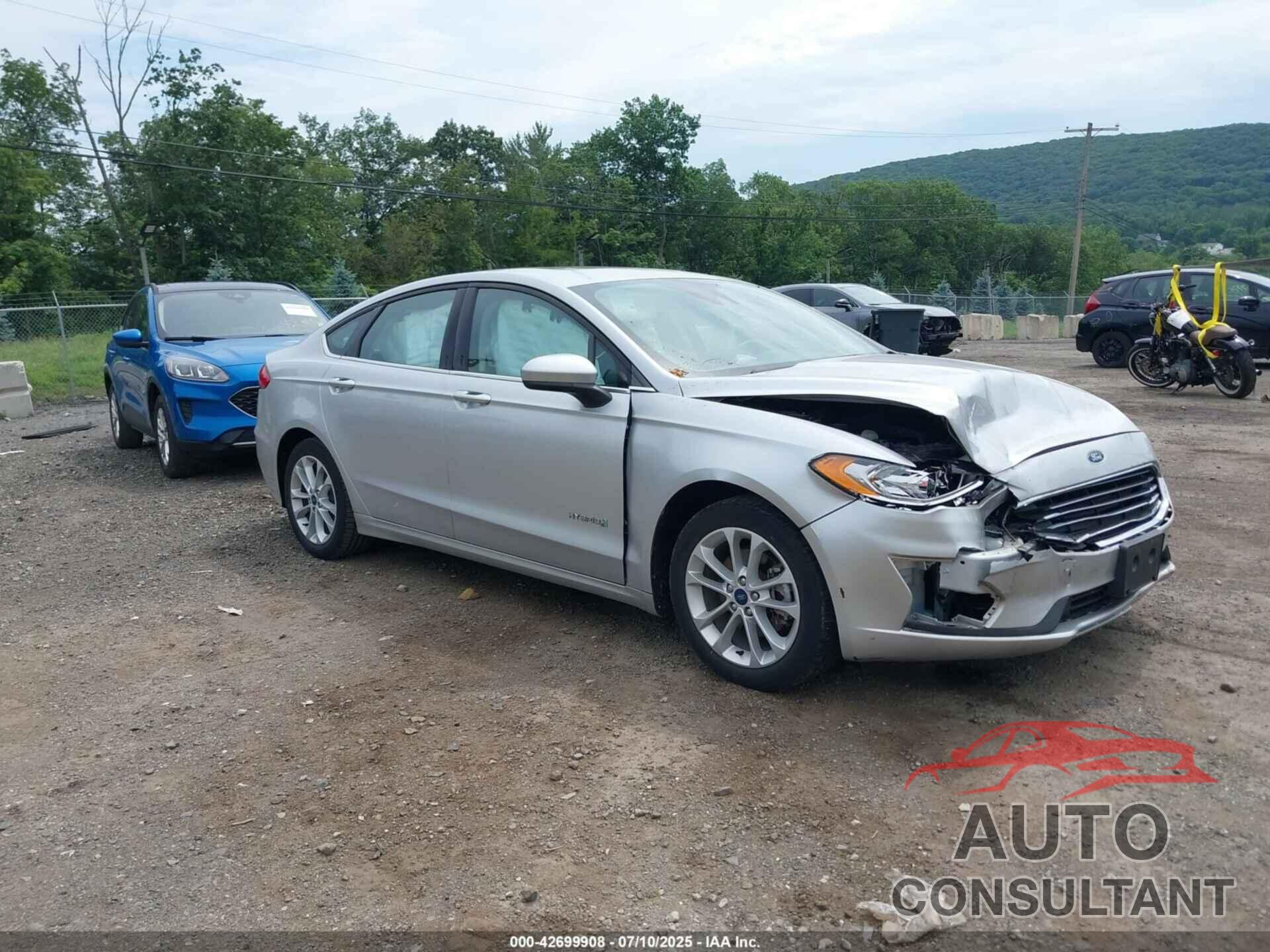 FORD FUSION HYBRID 2019 - 3FA6P0LU9KR157653