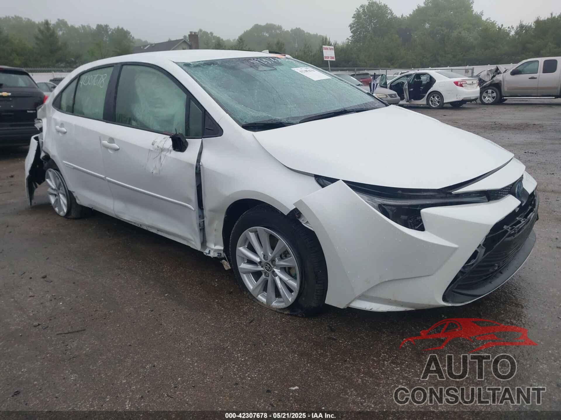 TOYOTA COROLLA 2024 - JTDBCMFE2R3063316