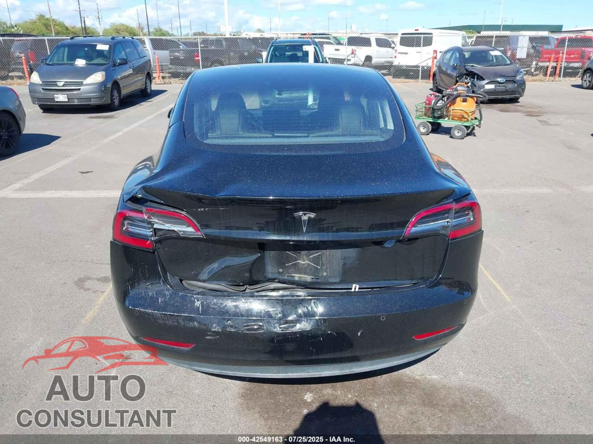 TESLA MODEL 3 2017 - 5YJ3E1EA5HF000563