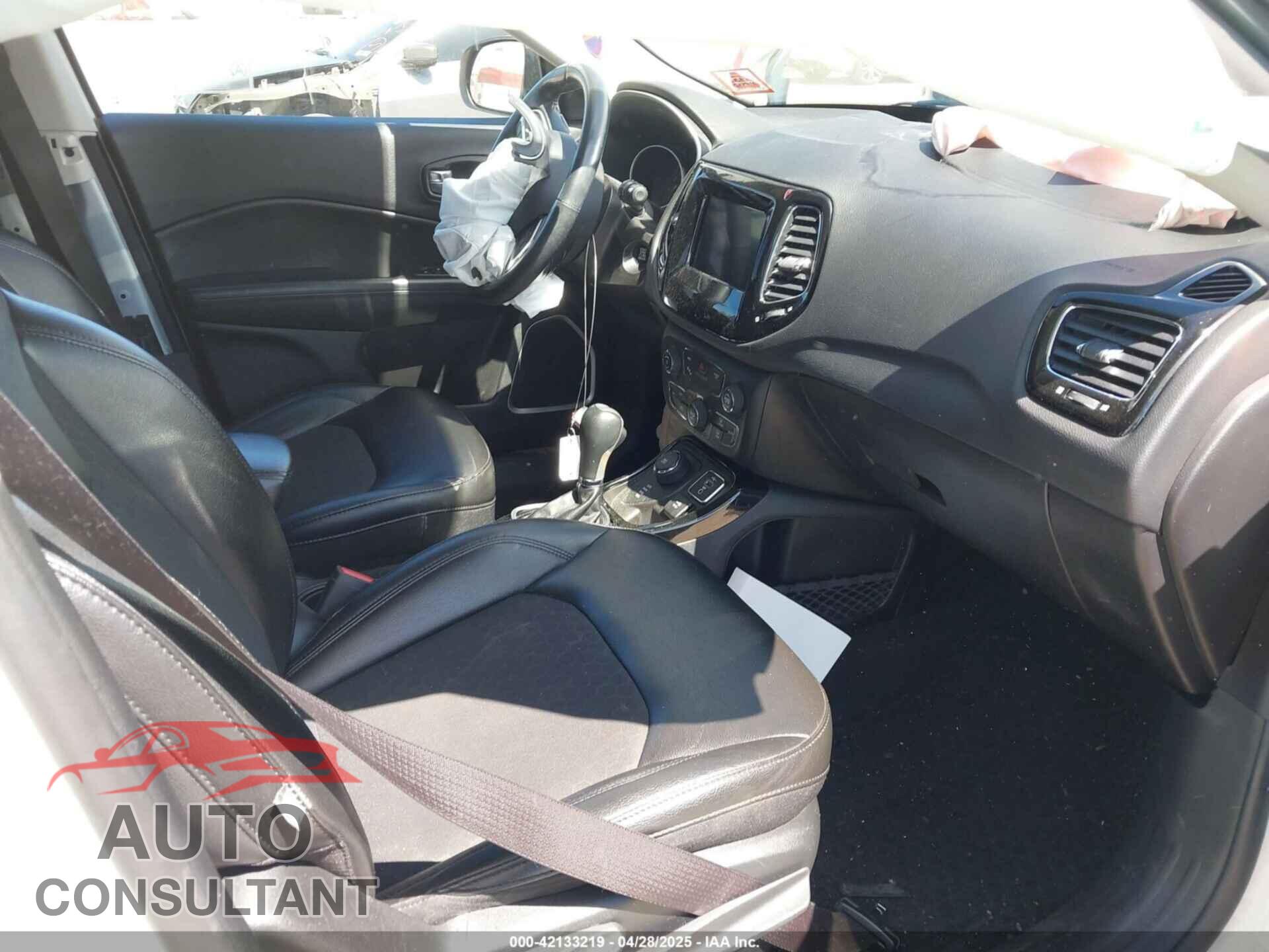 JEEP COMPASS 2020 - 3C4NJDBB2LT131916