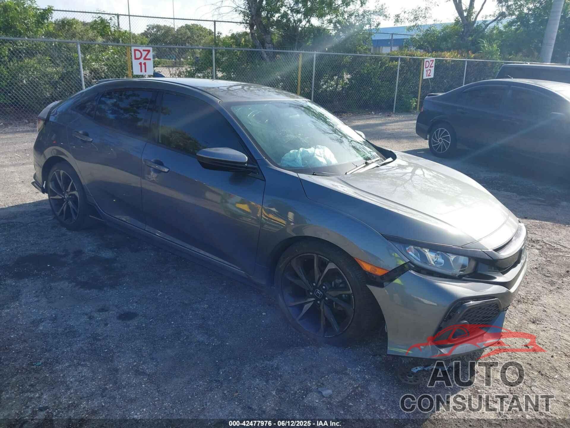 HONDA CIVIC 2018 - SHHFK7H49JU207072