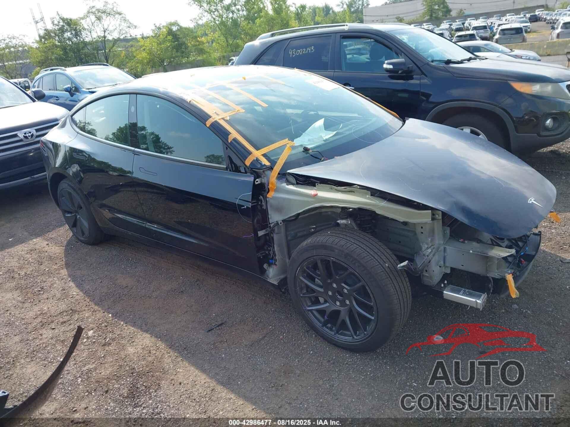 TESLA MODEL 3 2025 - 5YJ3E1EA0SF982929