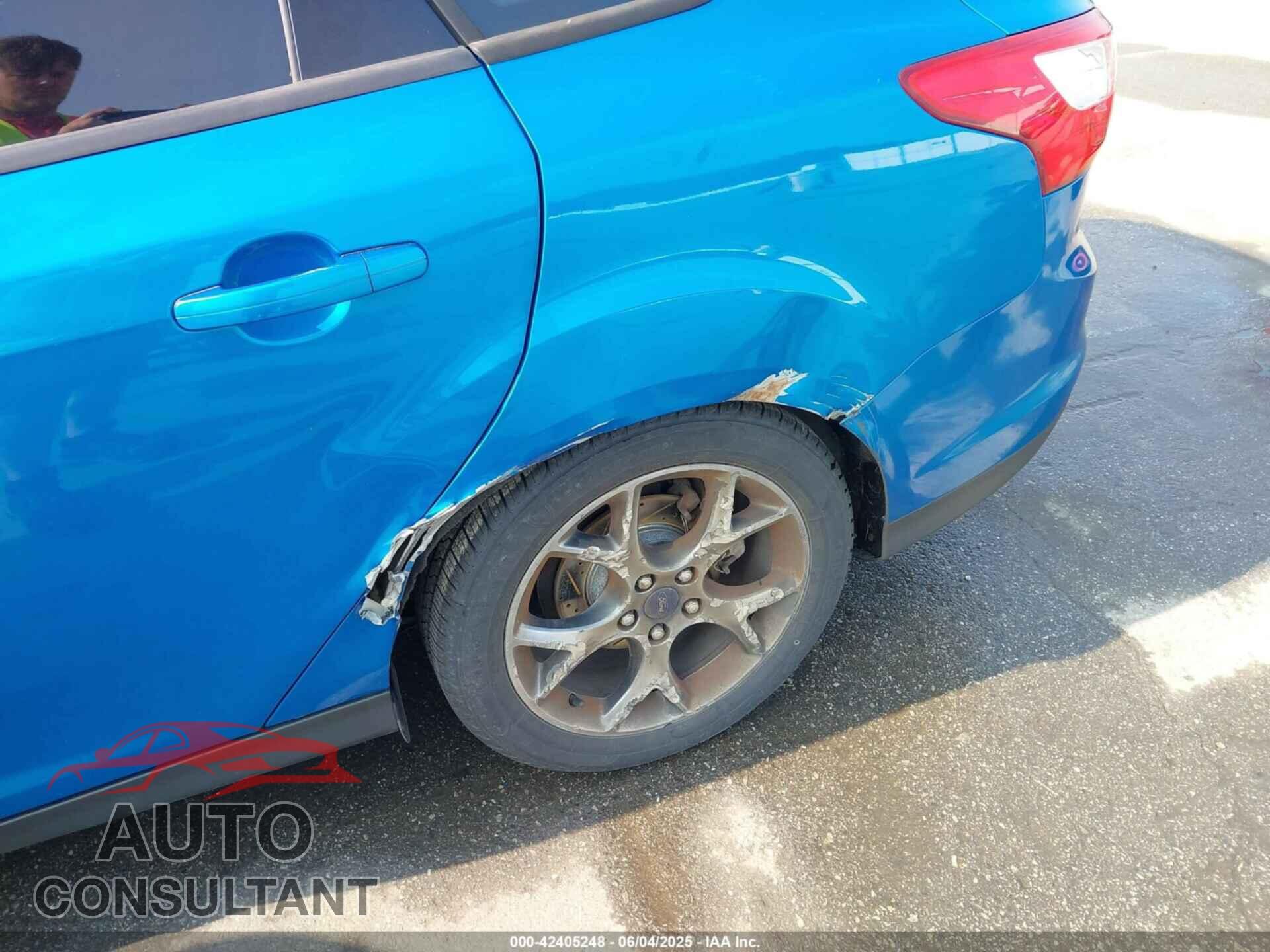 FORD FOCUS 2014 - 1FADP3F29EL411979