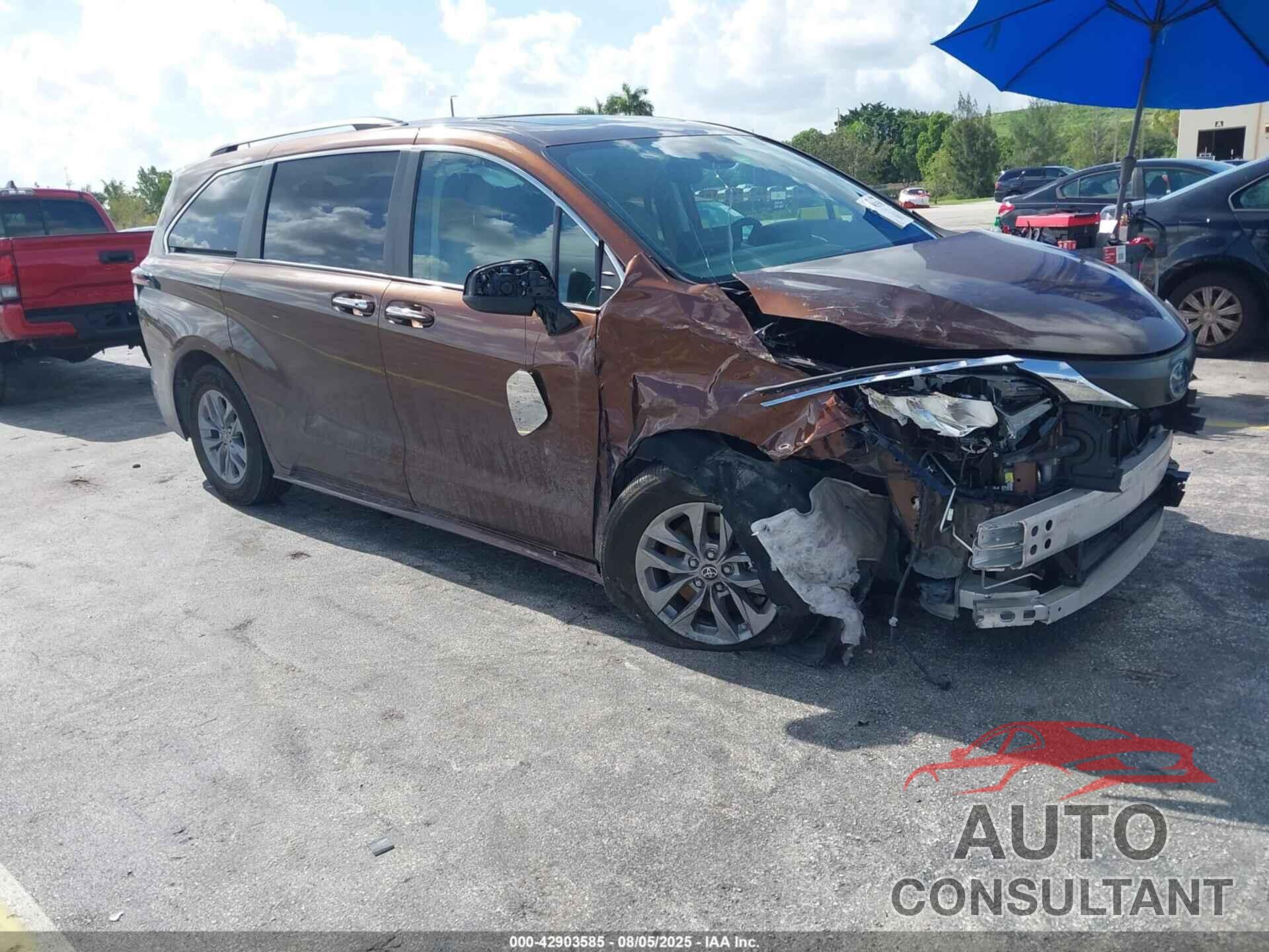 TOYOTA SIENNA 2022 - 5TDYRKECXNS122926