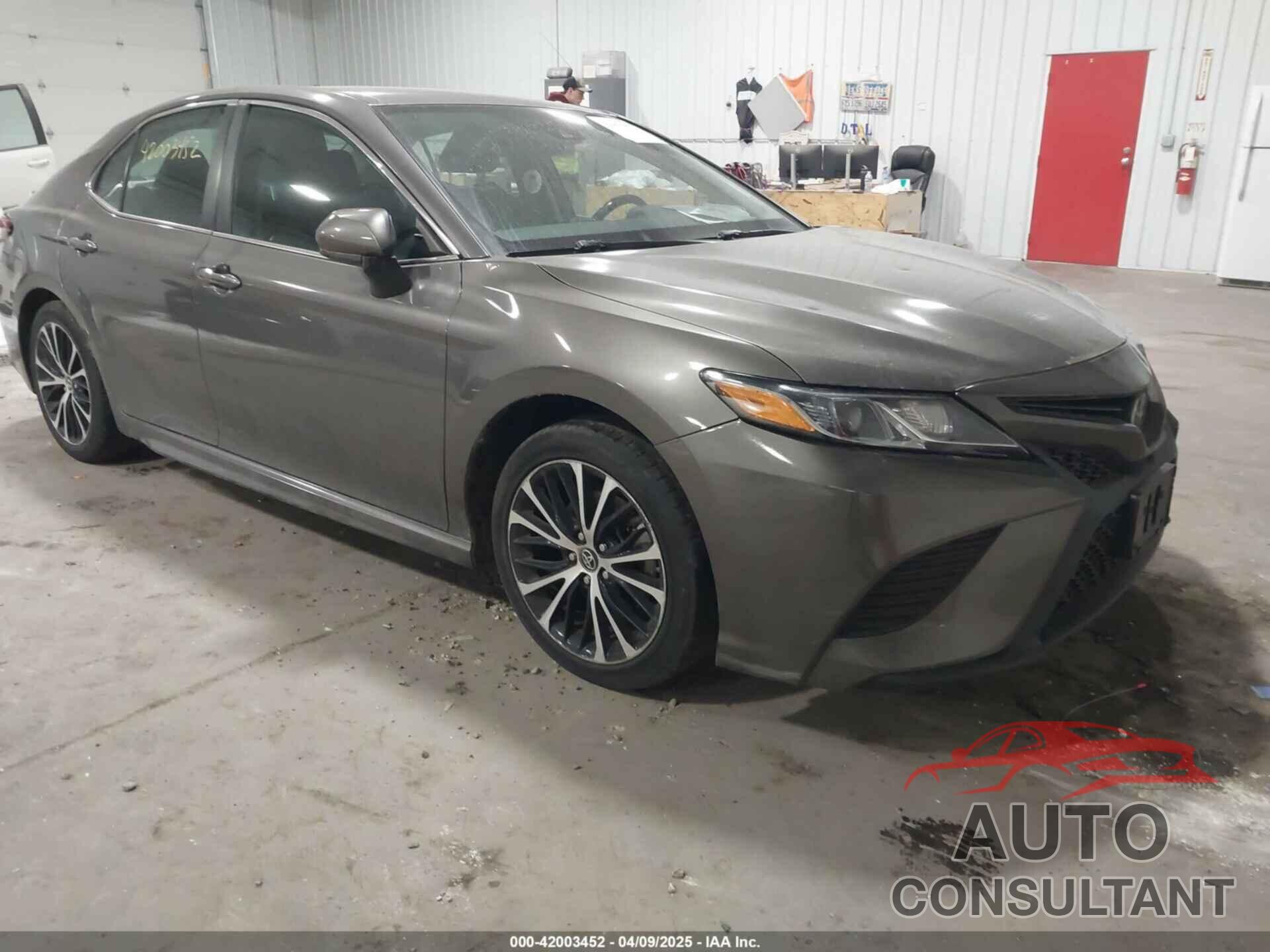 TOYOTA CAMRY 2019 - 4T1B11HK0KU272508