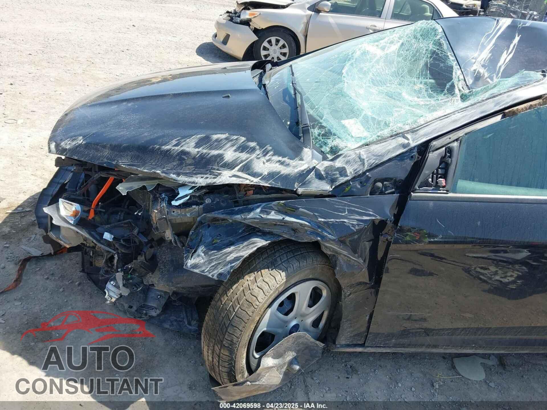 FORD FOCUS 2017 - 1FADP3E23HL301404