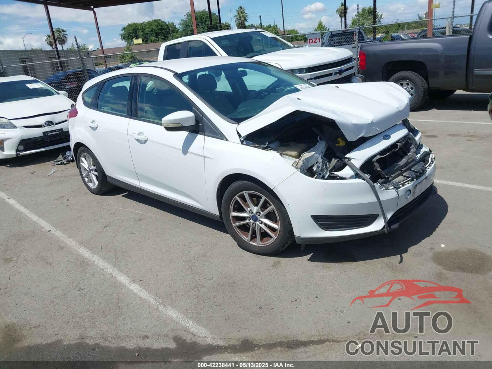 FORD FOCUS 2015 - 1FADP3K21FL319997