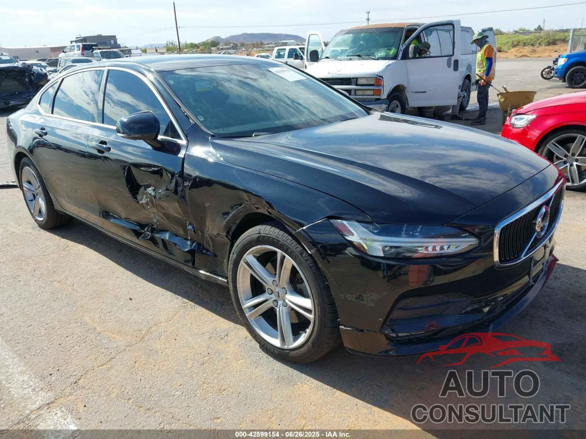 VOLVO S90 2018 - LVY982MK6JP028281
