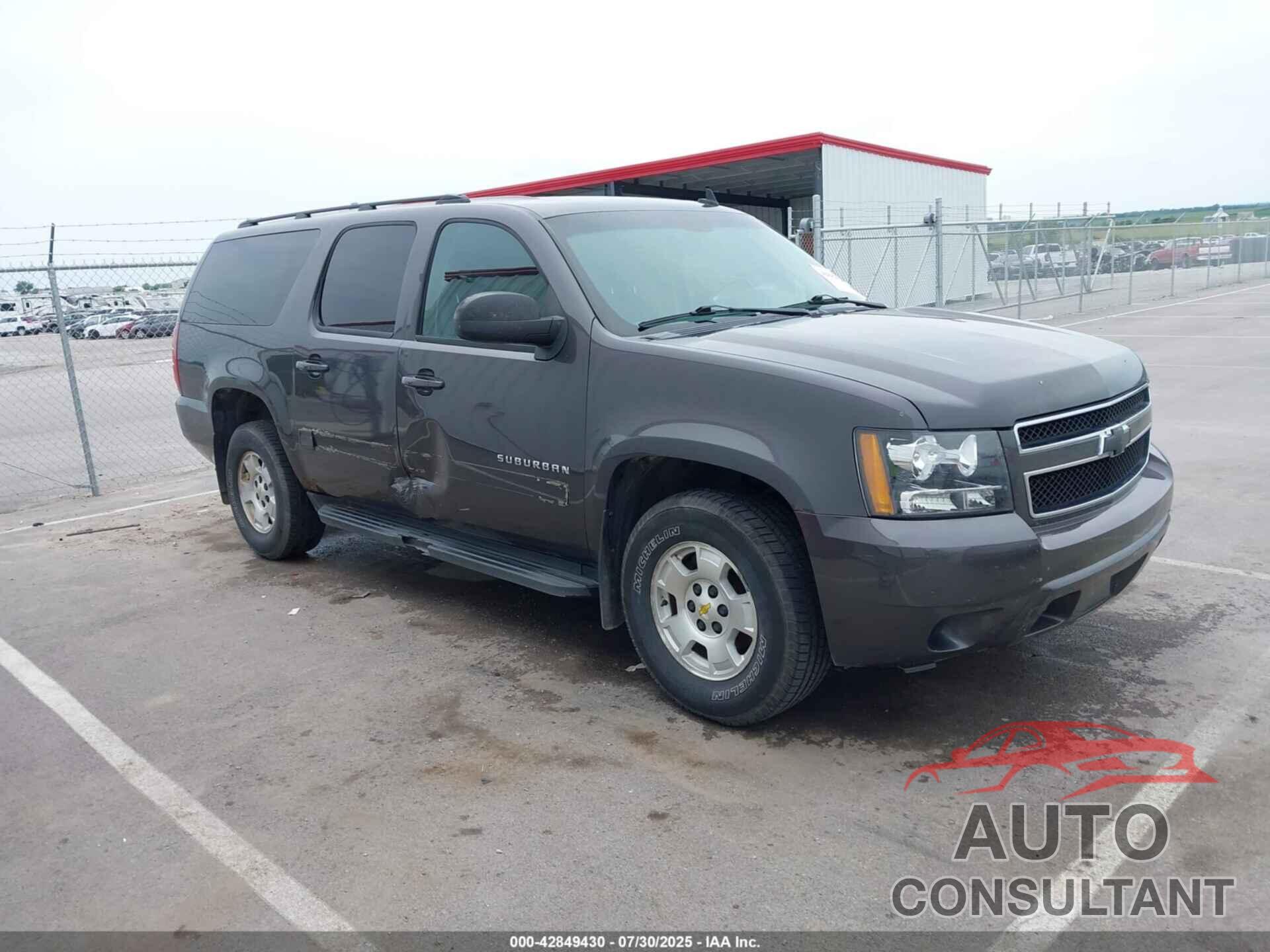 CHEVROLET SUBURBAN 1500 2010 - 1GNUKHE32AR246467
