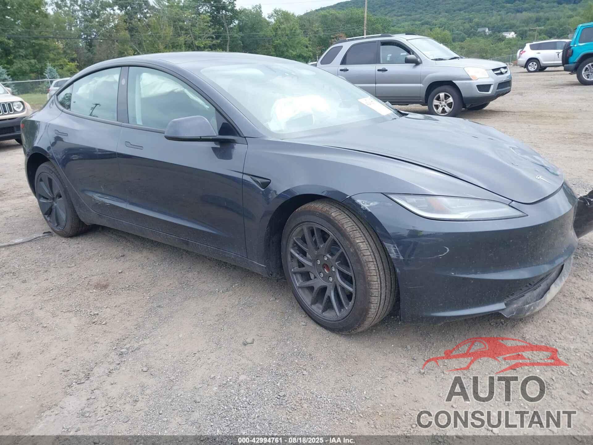 TESLA MODEL 3 2024 - 5YJ3E1EA0RF858007