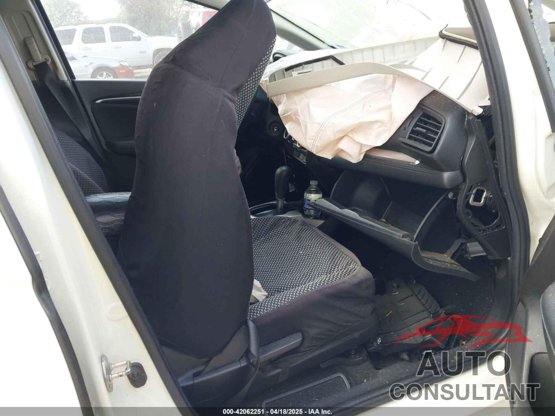 HONDA FIT 2017 - JHMGK5H55HS012374