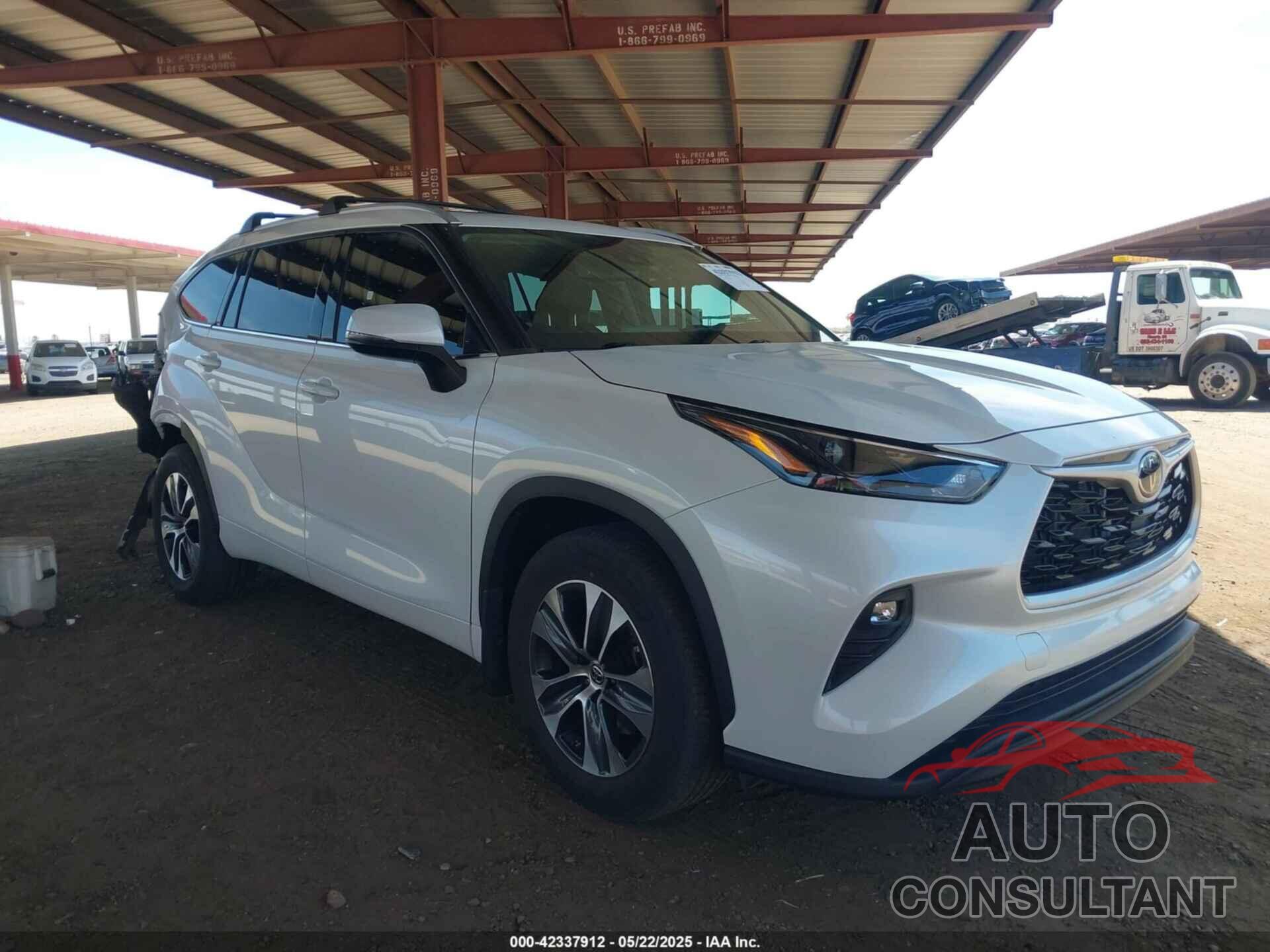 TOYOTA HIGHLANDER 2022 - 5TDHZRBH2NS185236