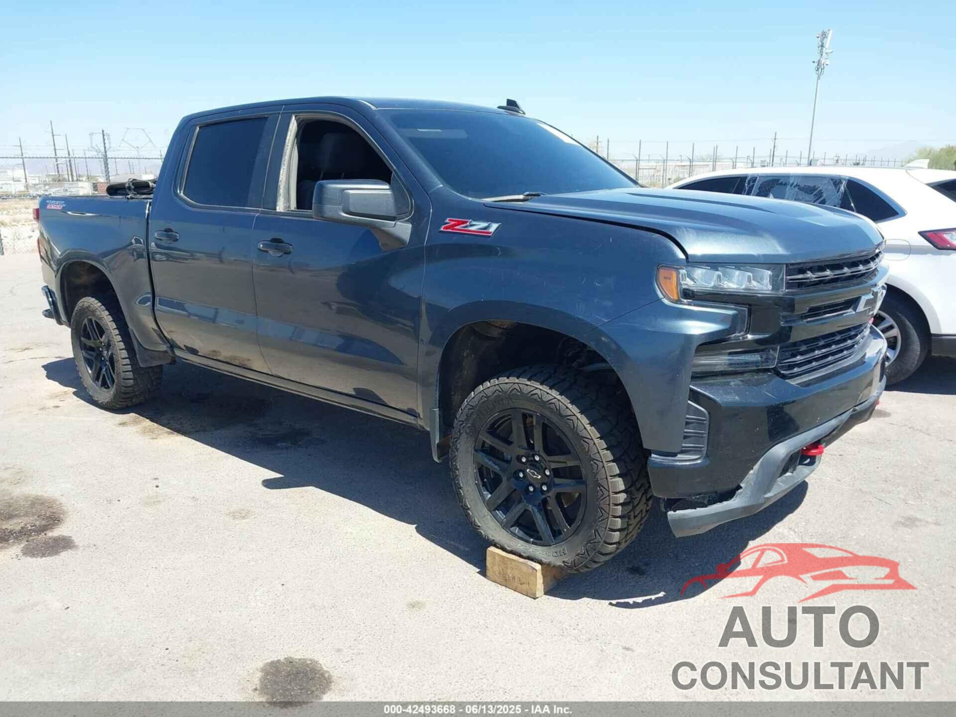CHEVROLET SILVERADO 1500 2021 - 1GCPYFED7MZ392613