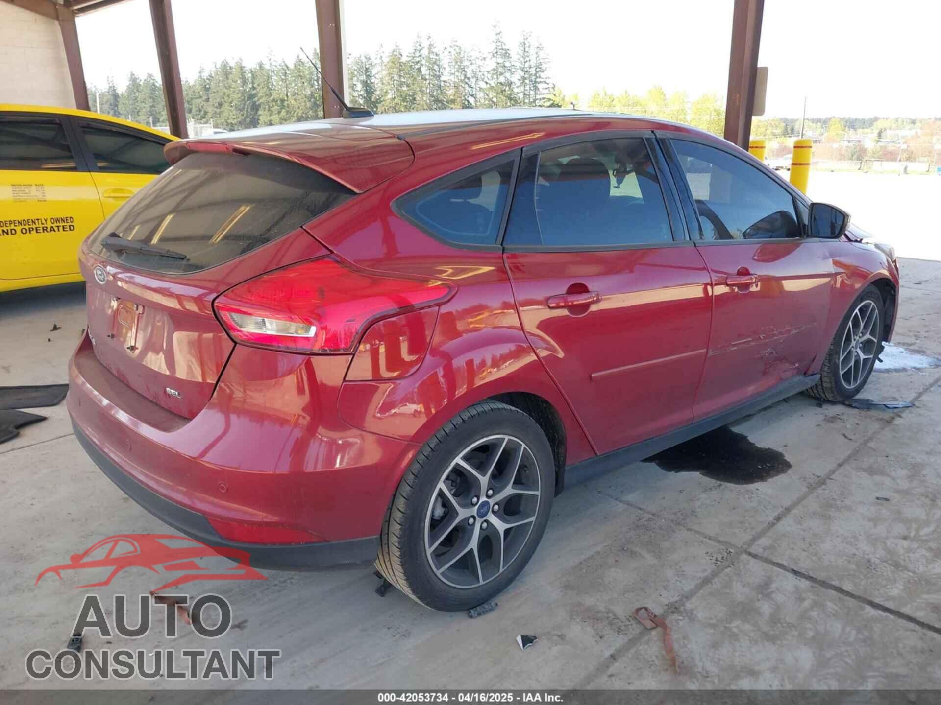 FORD FOCUS 2017 - 1FADP3M2XHL206405