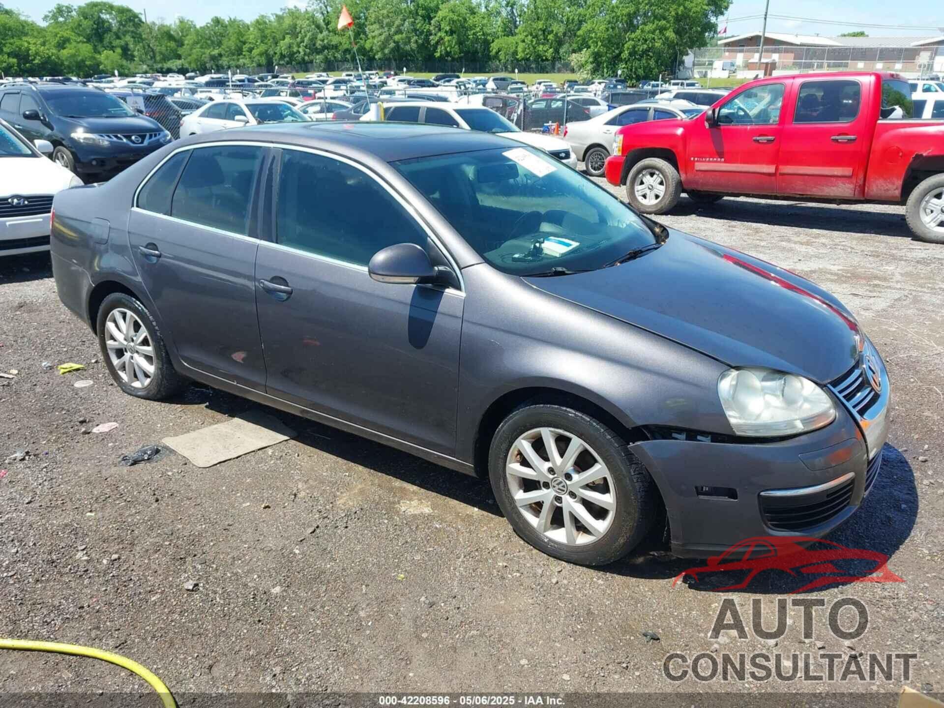 VOLKSWAGEN JETTA 2010 - 3VWRZ7AJXAM066015