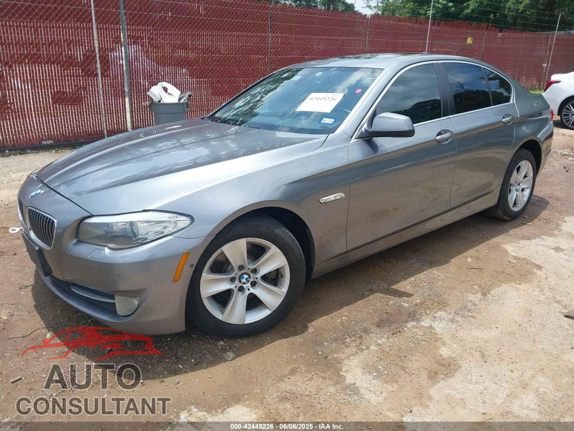 BMW 528I 2011 - WBAFR1C51BC739809