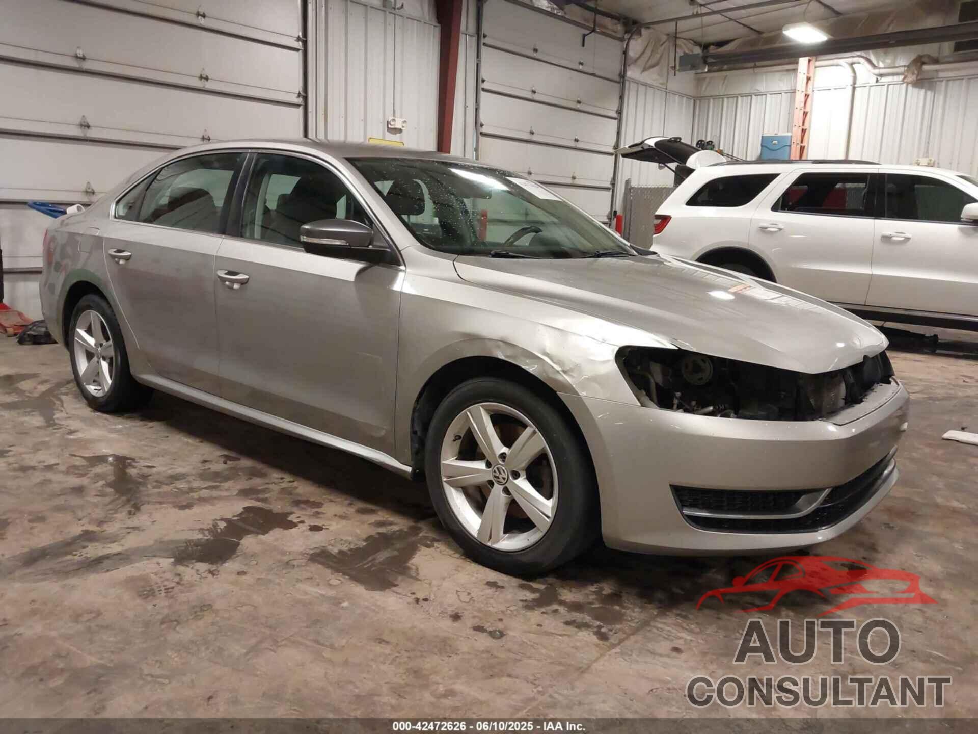 VOLKSWAGEN PASSAT 2013 - 1VWBP7A38DC071910