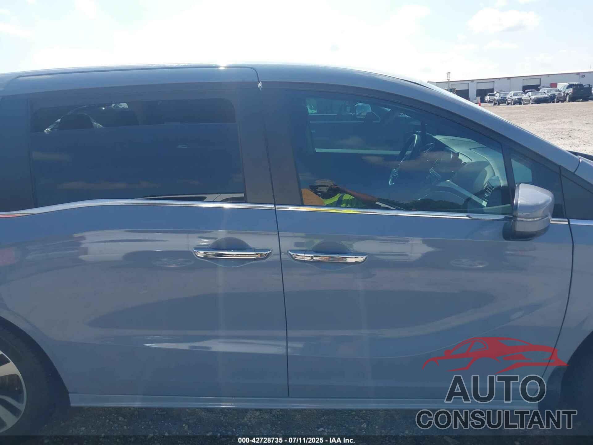 HONDA ODYSSEY 2023 - 5FNRL6H81PB068394