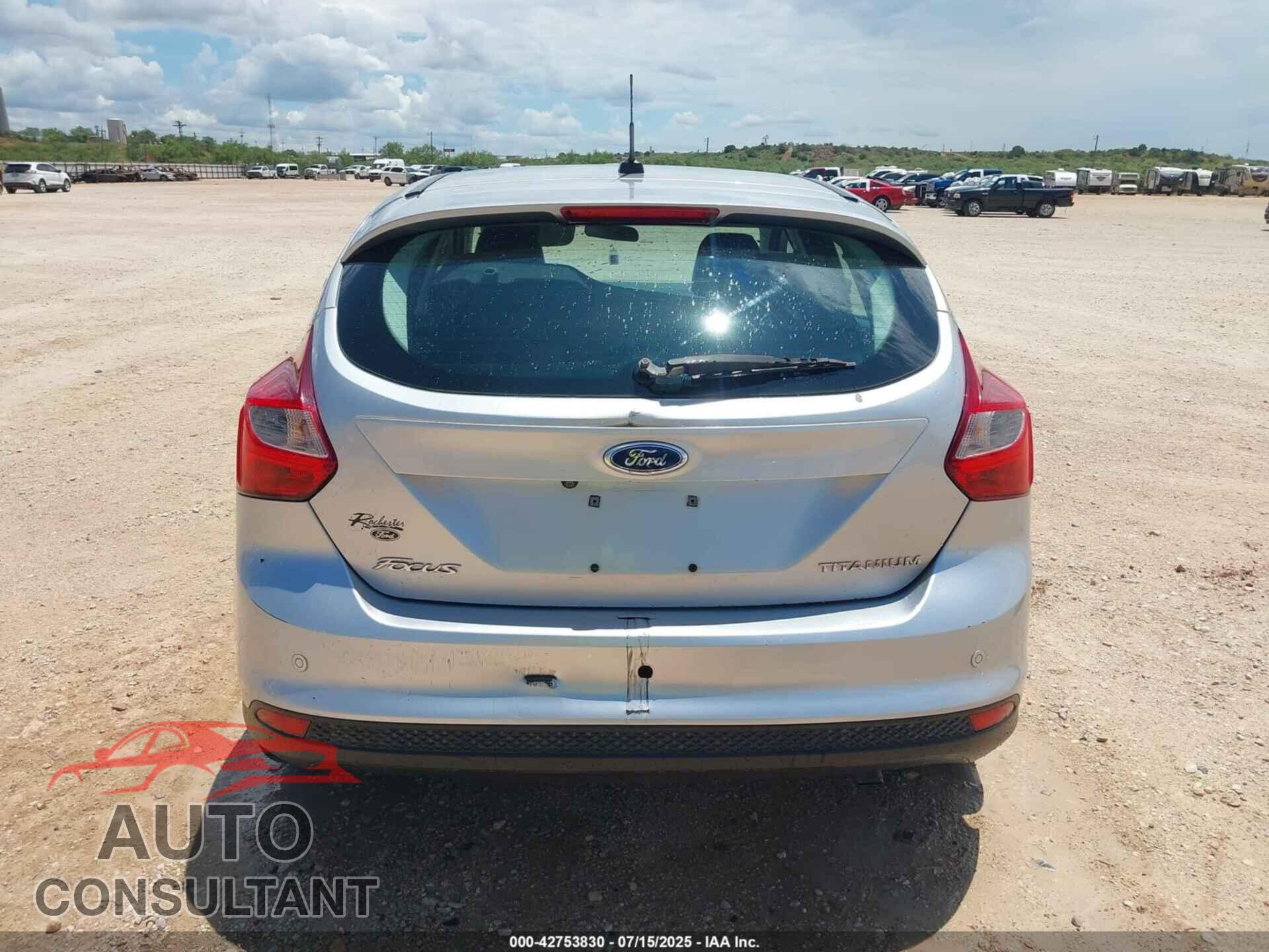 FORD FOCUS 2013 - 1FADP3N27DL184307