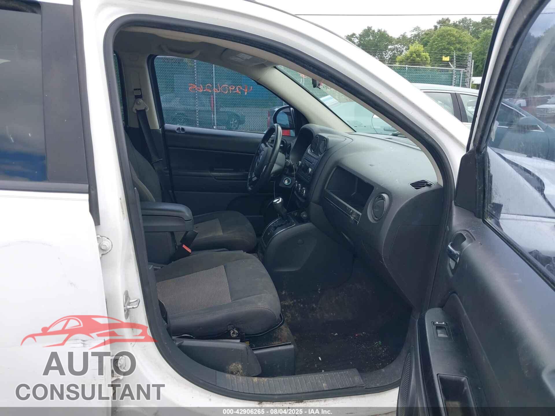 JEEP COMPASS 2012 - 1C4NJCEB3CD706455