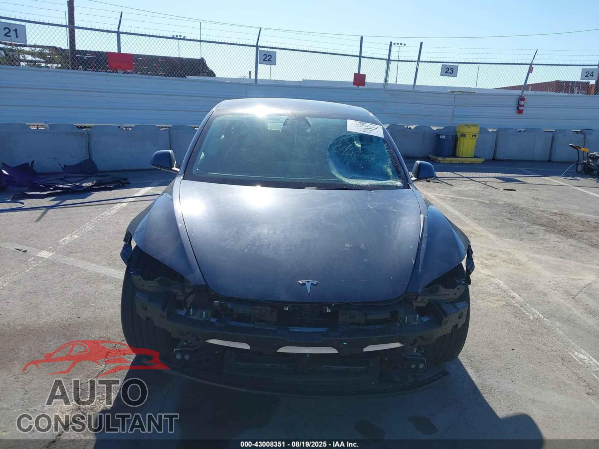 TESLA MODEL 3 2024 - 5YJ3E1EA4RF722091