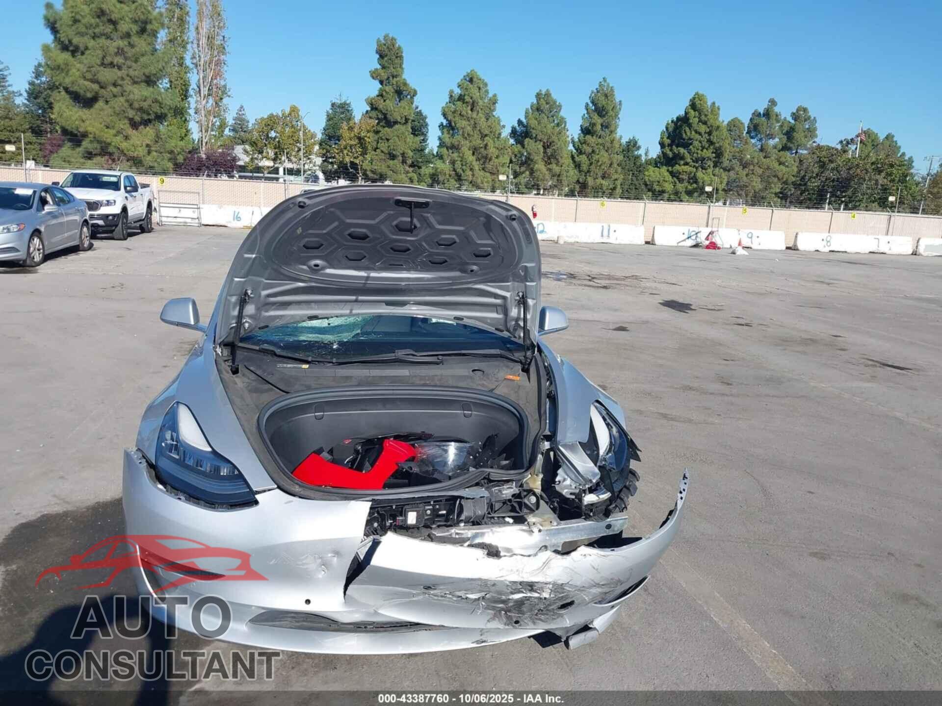 TESLA MODEL 3 2018 - 5YJ3E1EA8JF060830