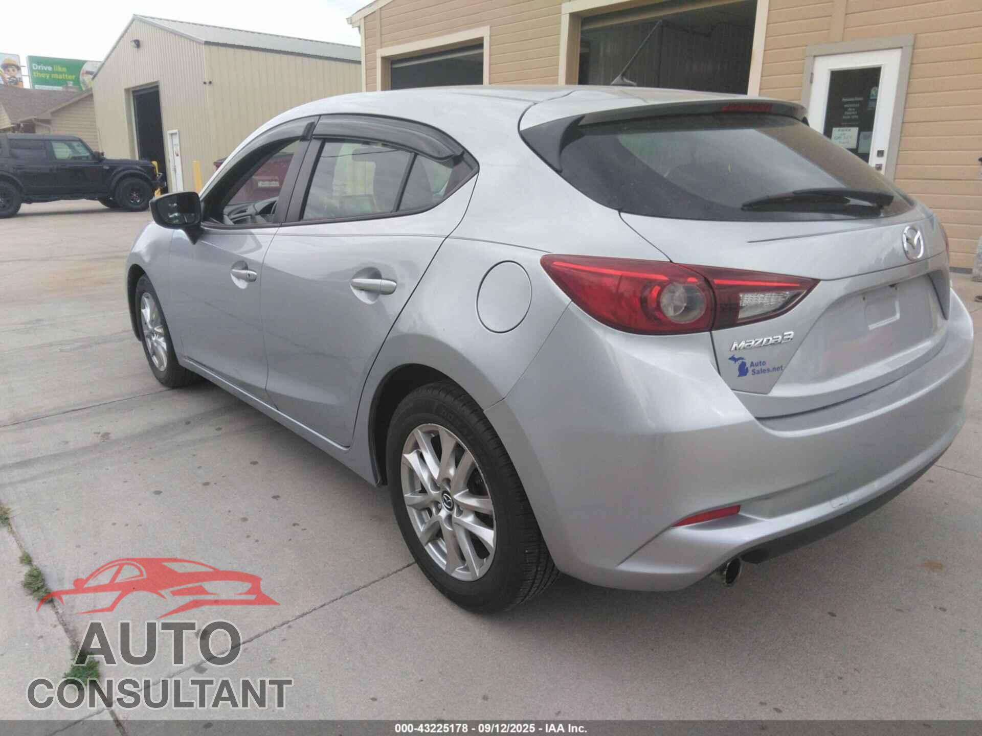 MAZDA 3 2017 - 3MZBN1K76HM100409