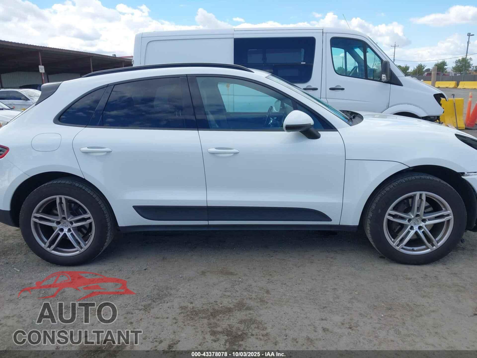 PORSCHE MACAN 2018 - WP1AA2A57JLB17841